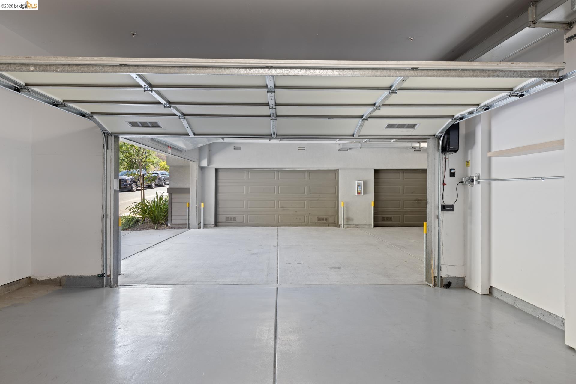 6713 Skyview Dr.