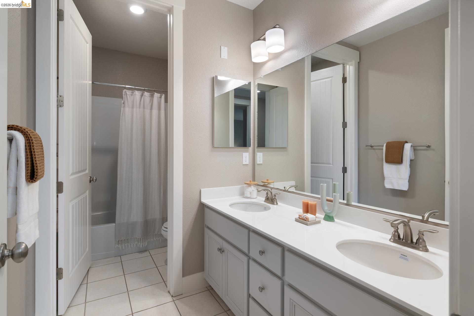 6713 Skyview Dr.