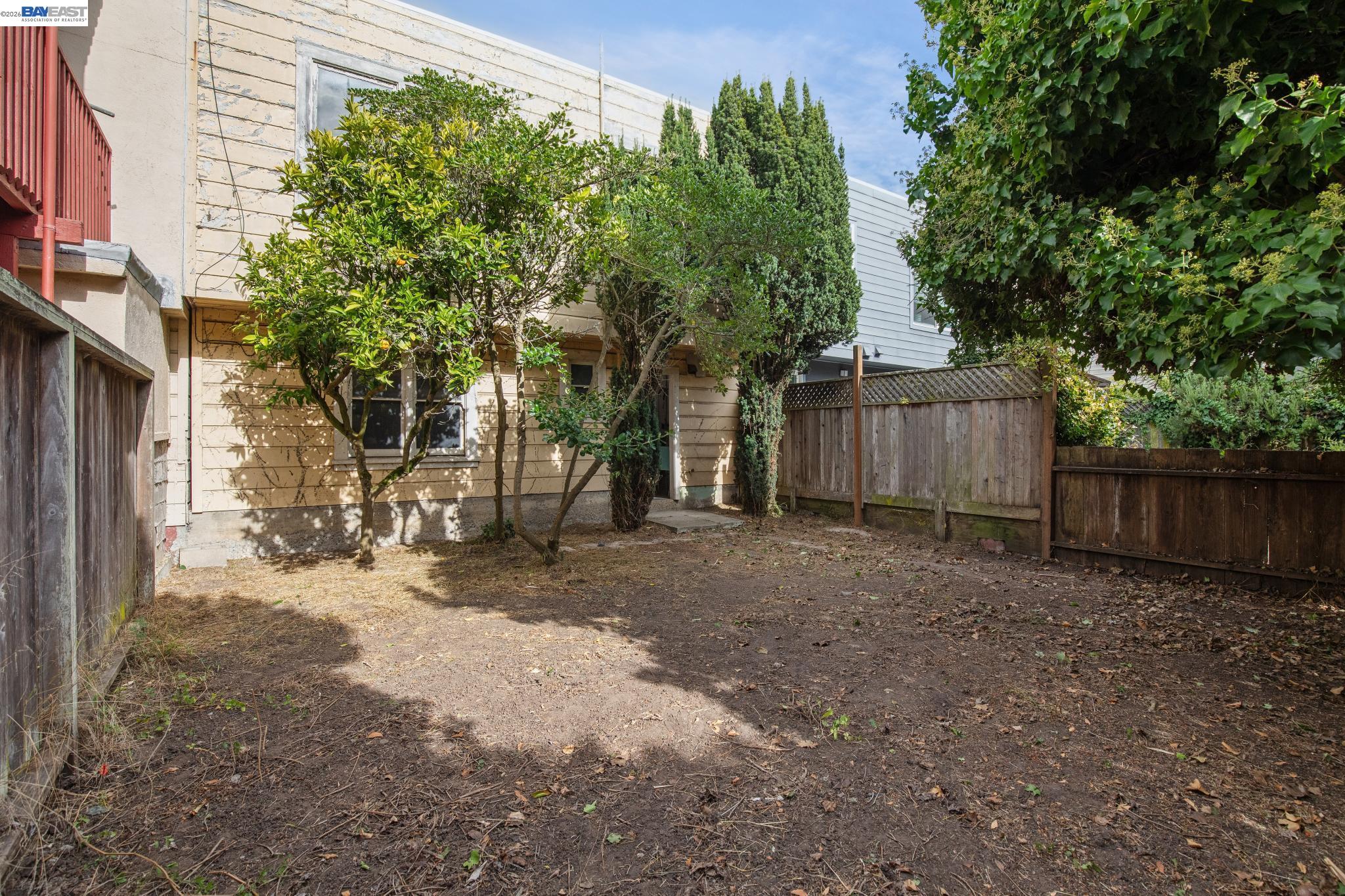 83-85 Stanyan St