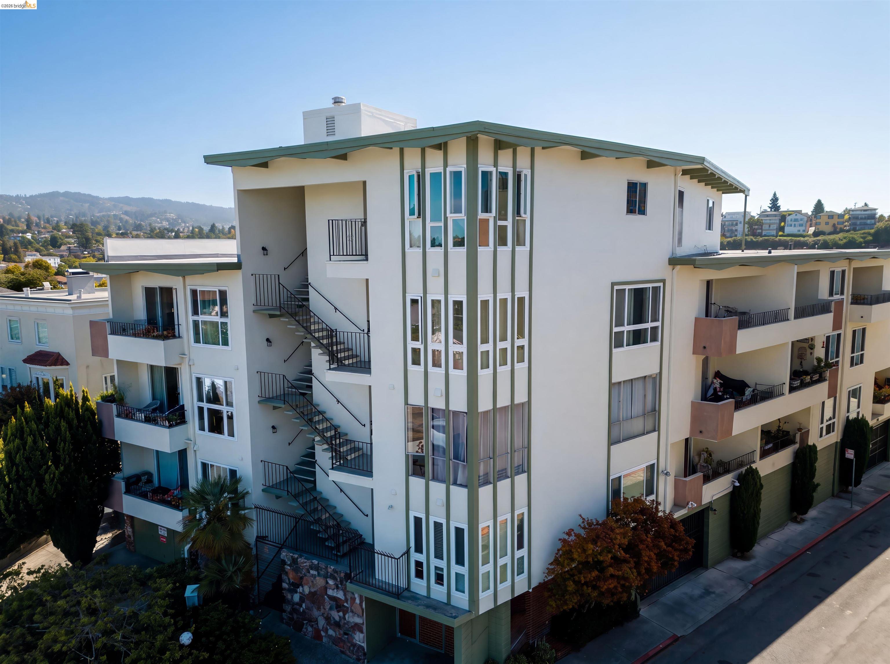427 Lagunitas Ave # 305