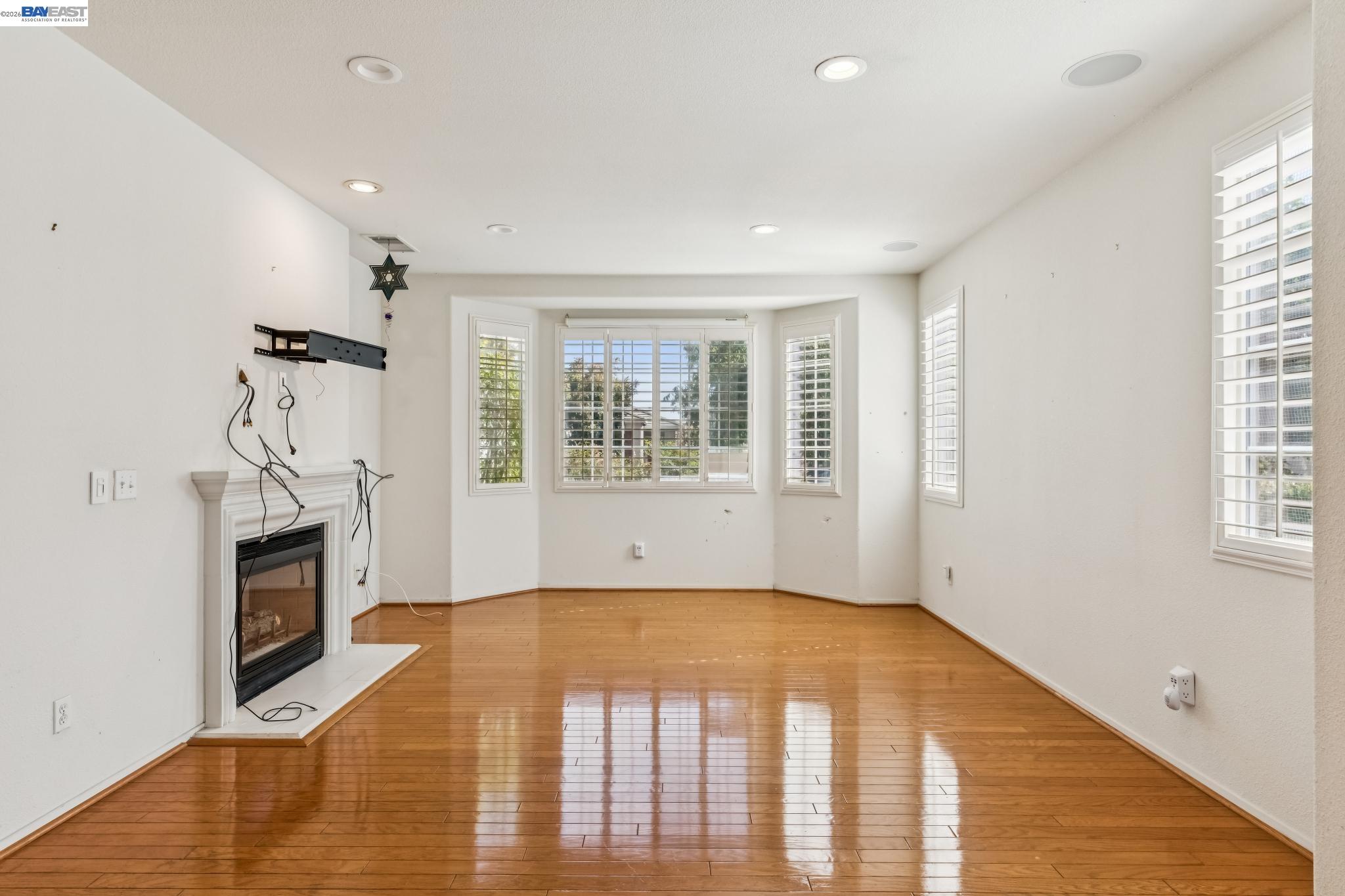 401 Edgewood Dr
