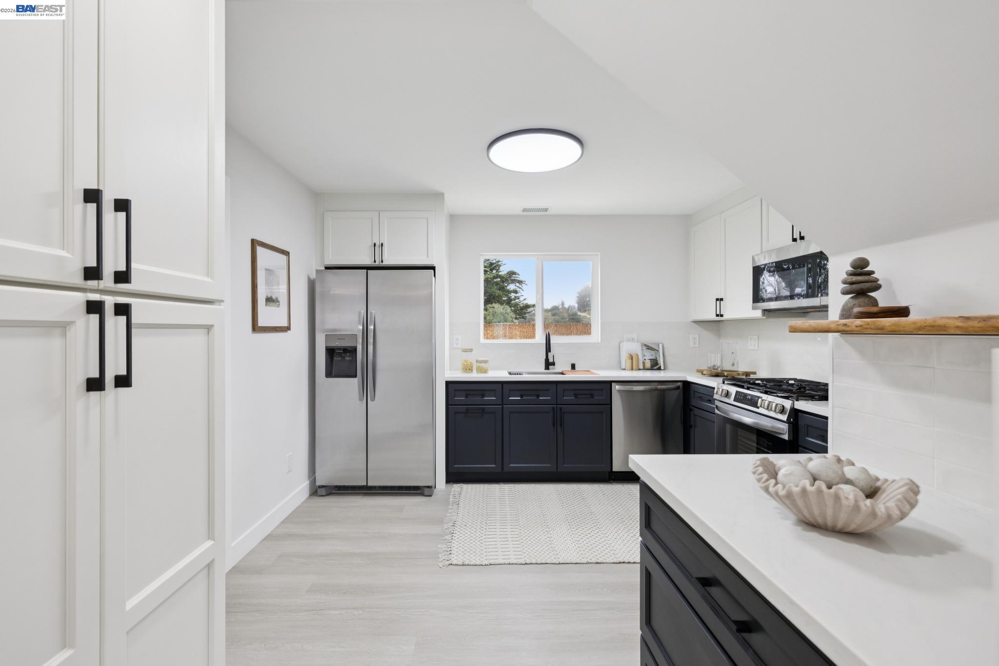 328 Glencourt Way