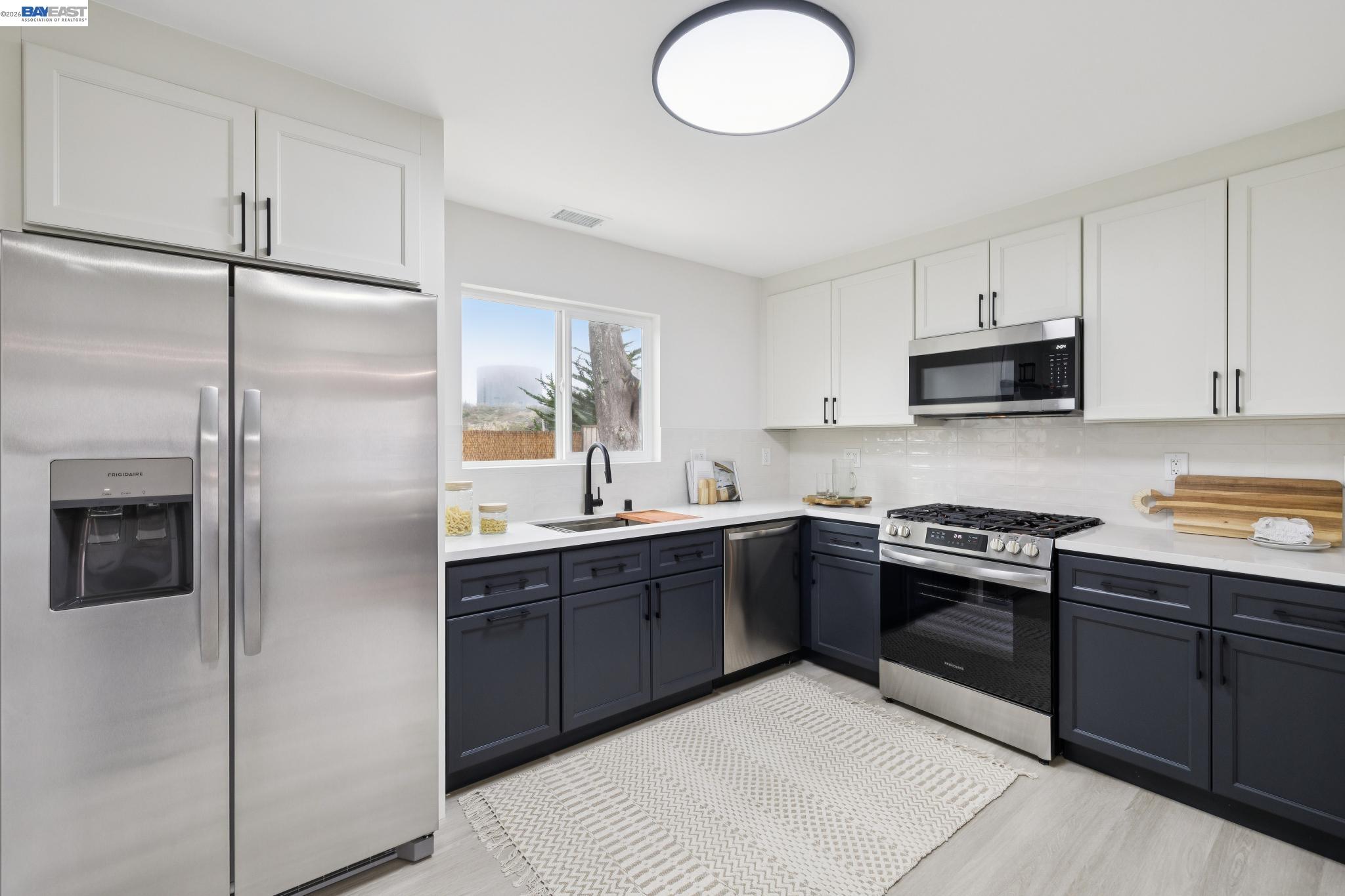 328 Glencourt Way