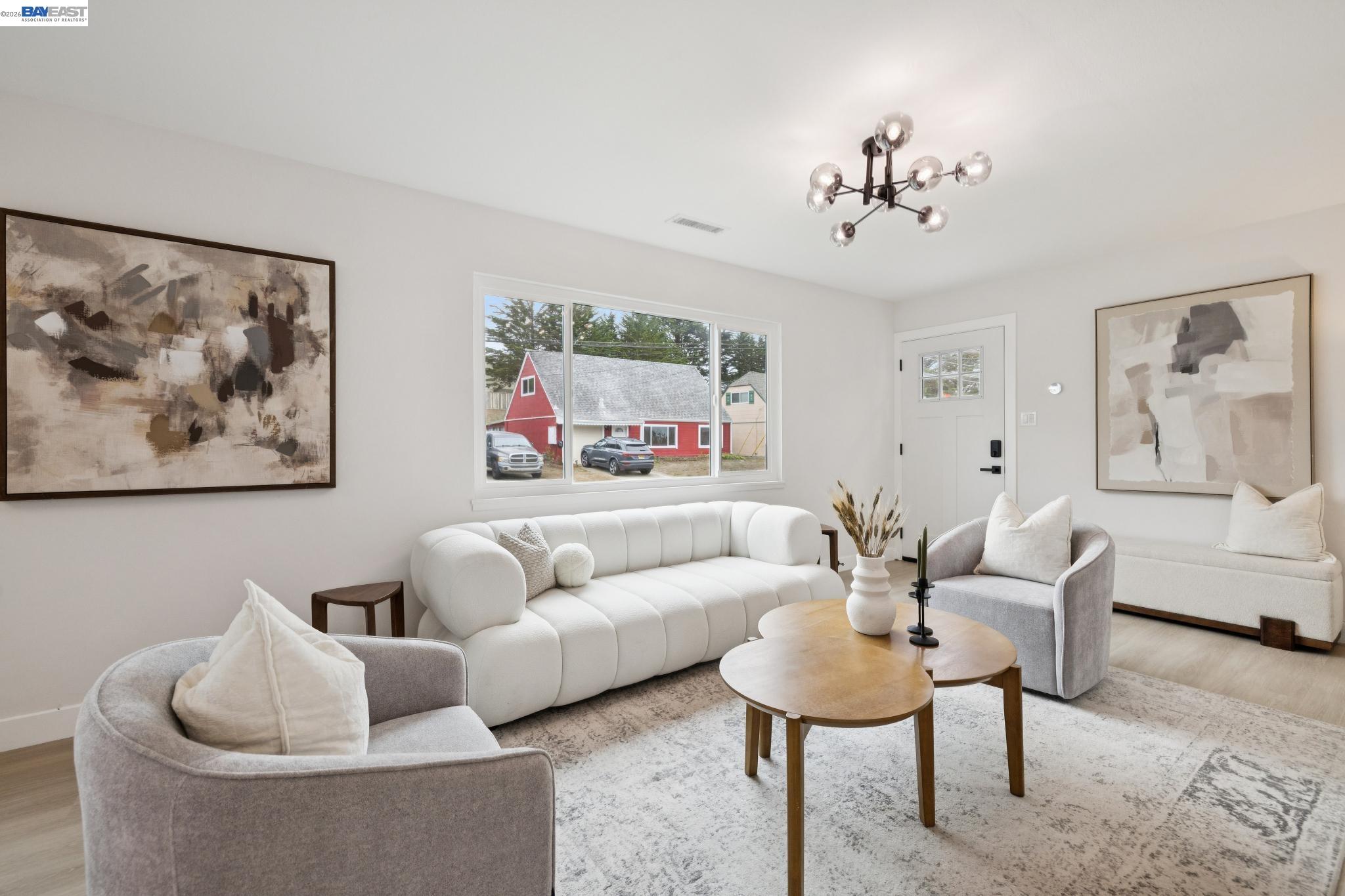 328 Glencourt Way