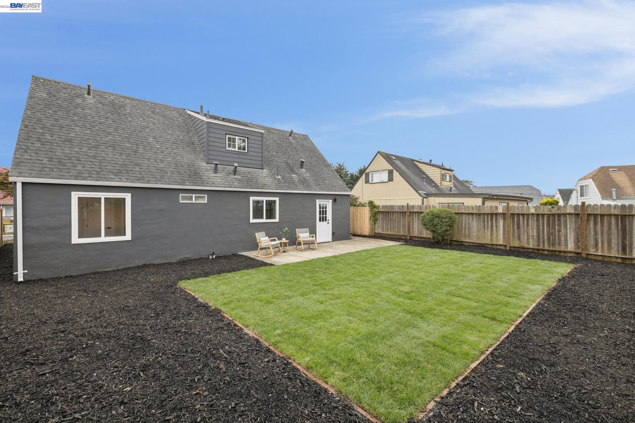 328 Glencourt Way