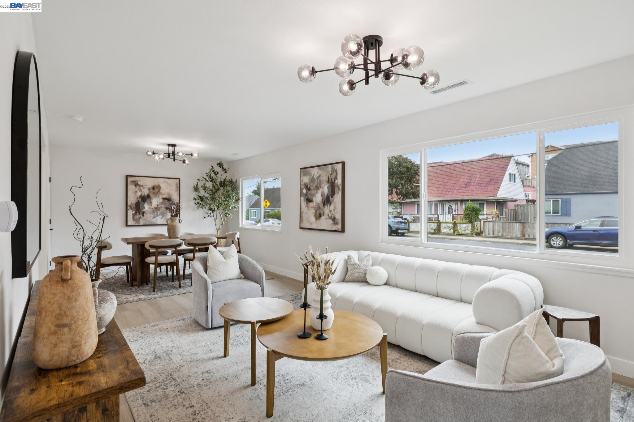 328 Glencourt Way