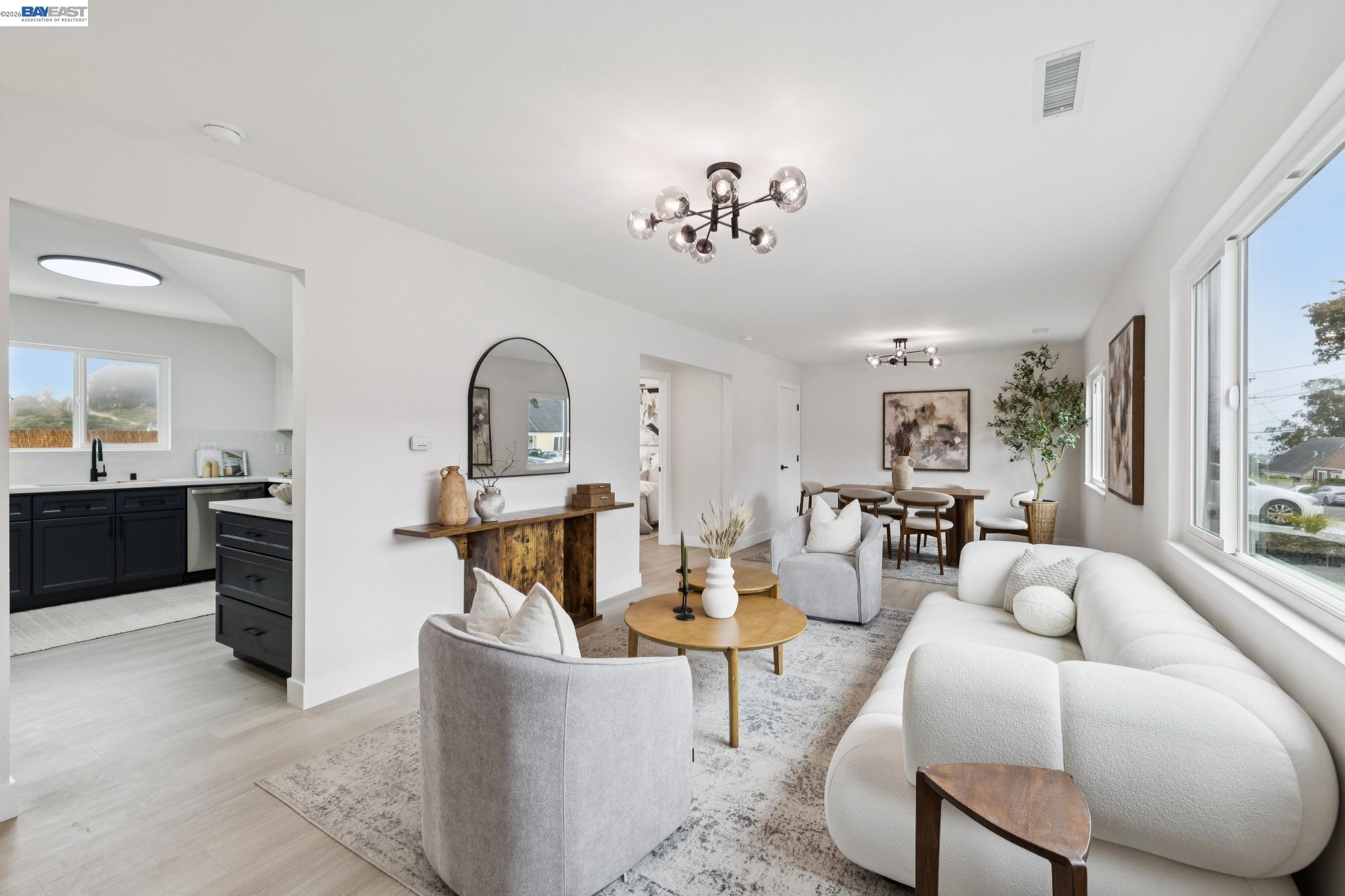 328 Glencourt Way