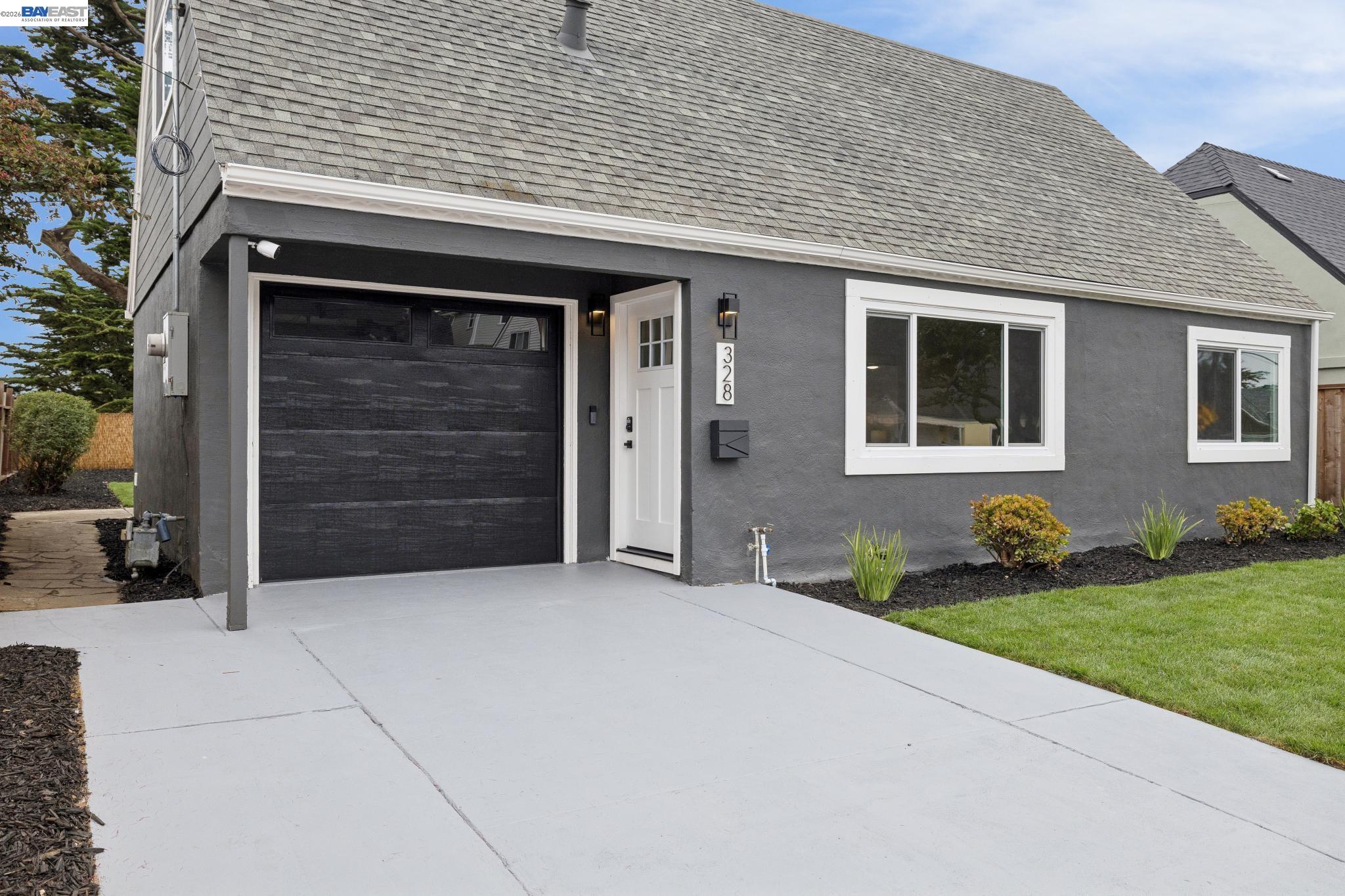328 Glencourt Way