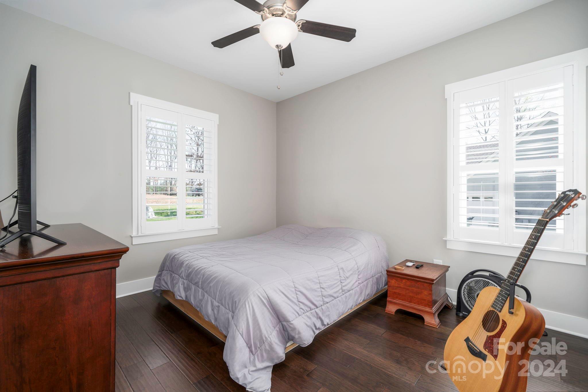 4537 N Wynswept Drive