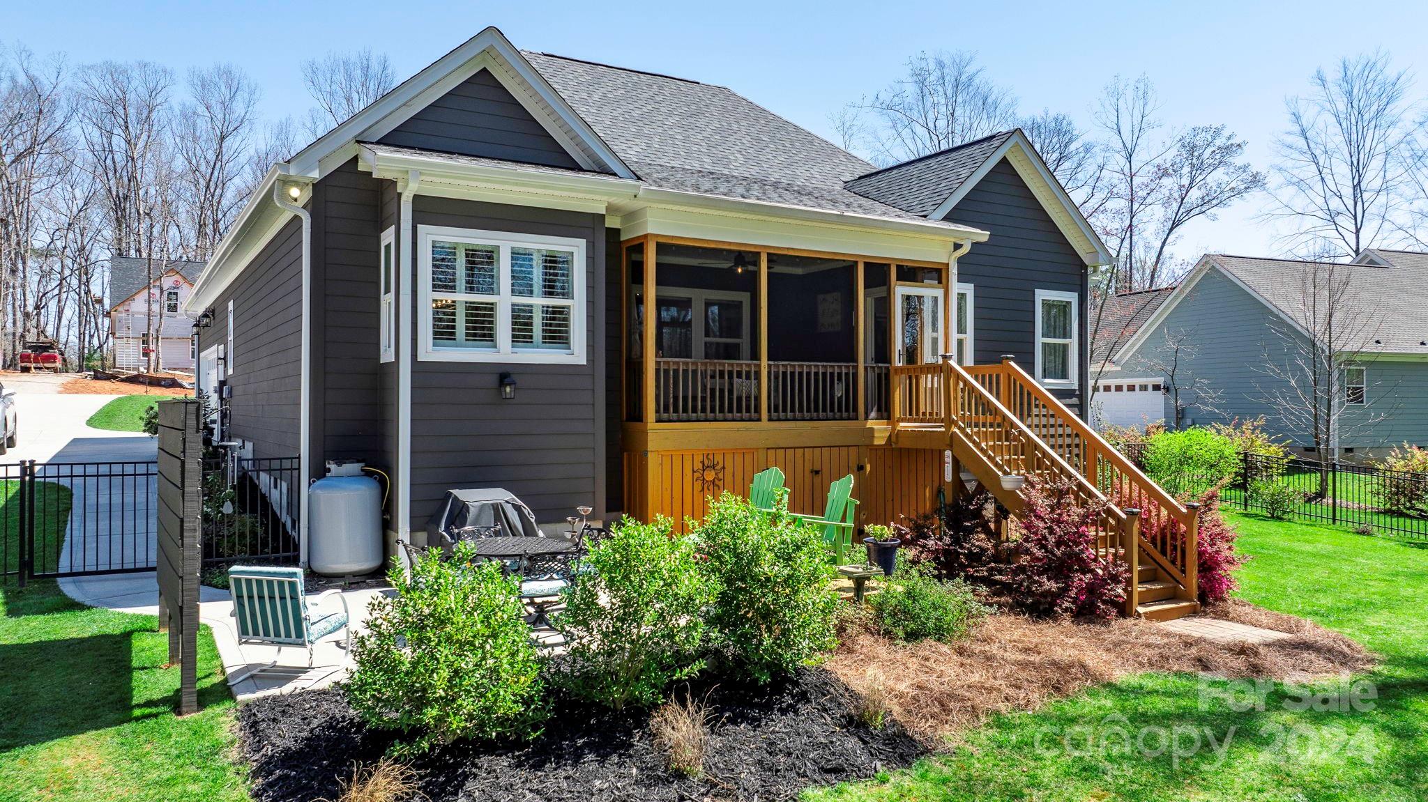 4537 N Wynswept Drive