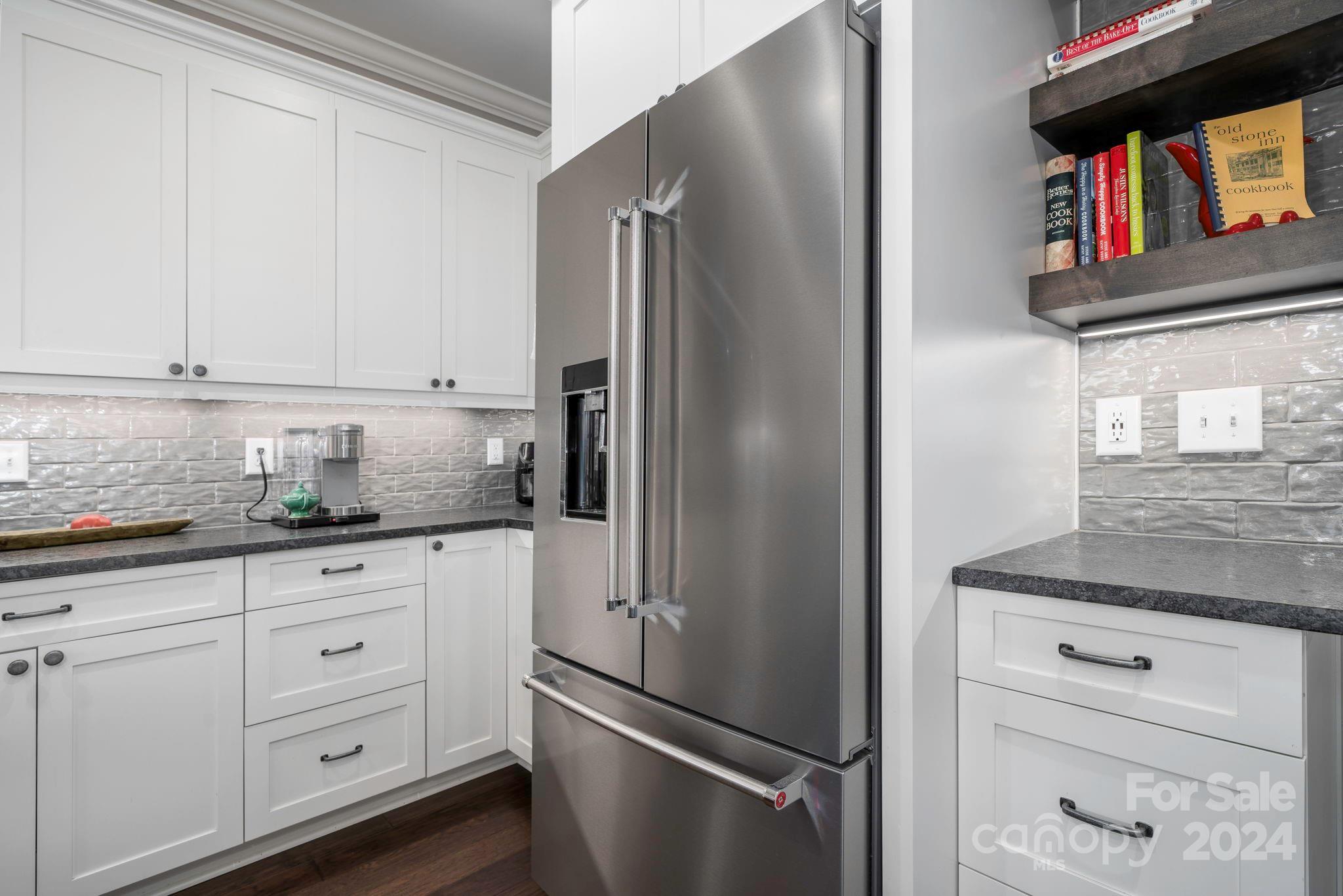 4537 N Wynswept Drive