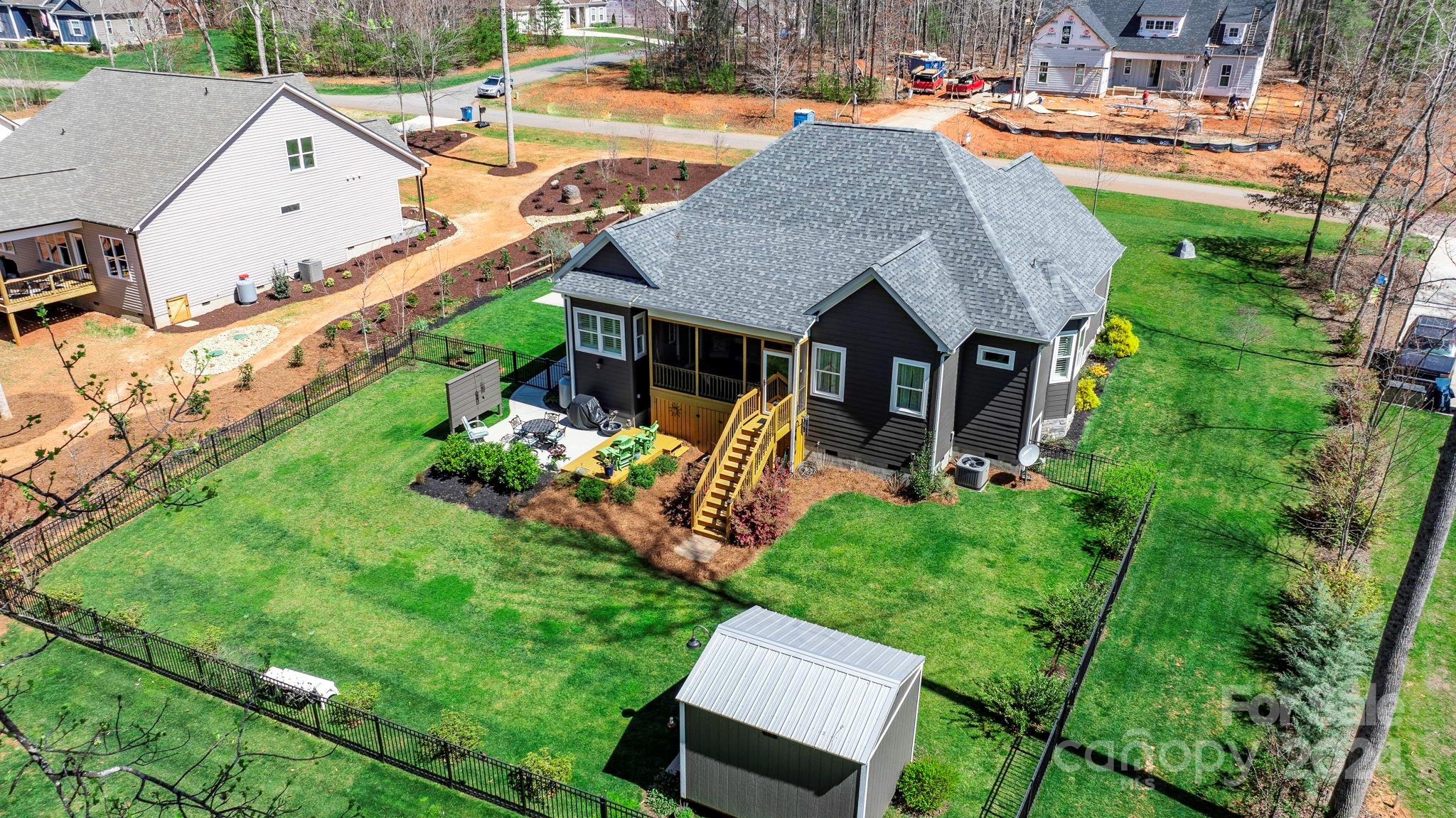 4537 N Wynswept Drive