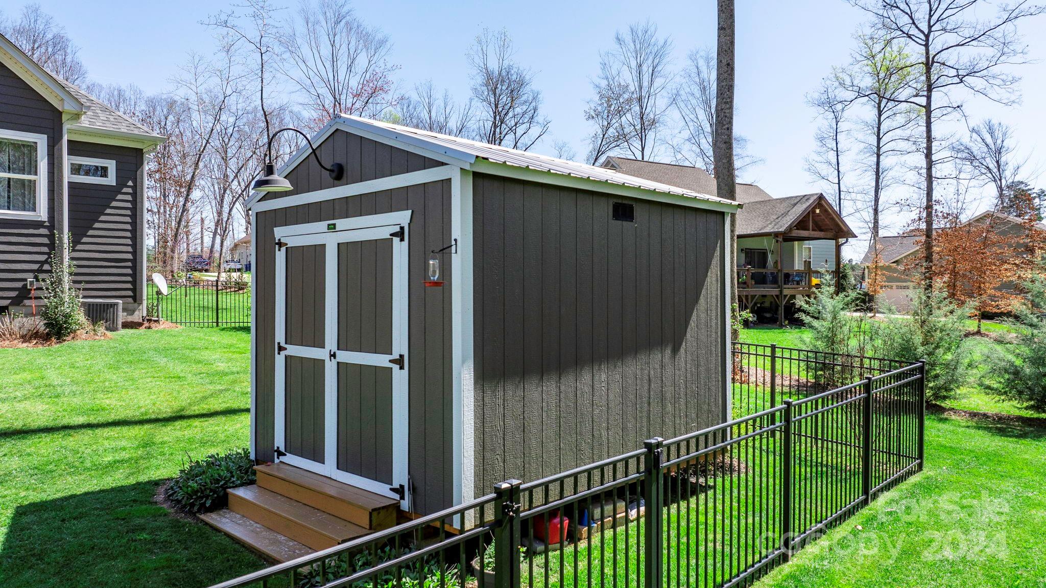 4537 N Wynswept Drive