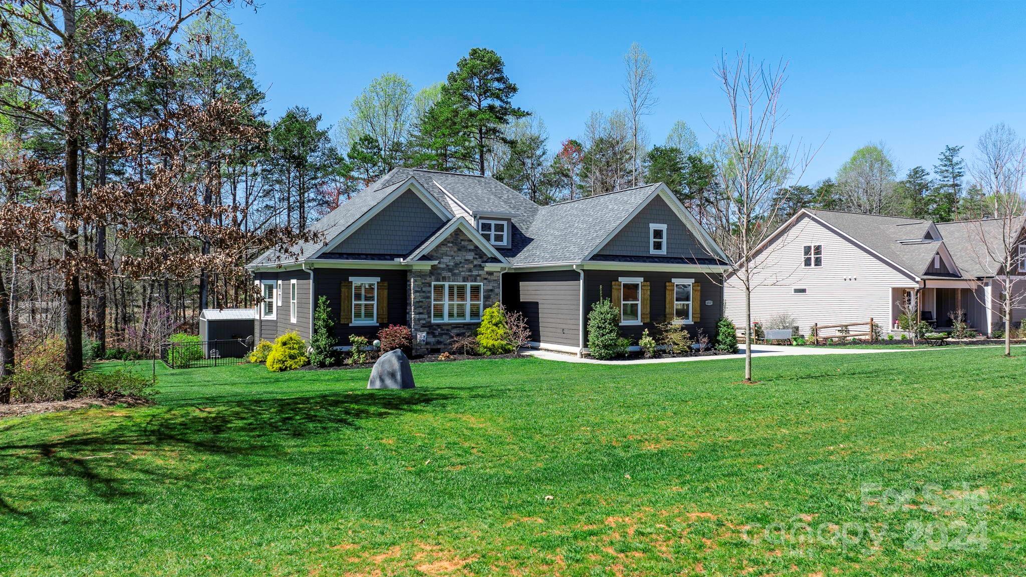 4537 N Wynswept Drive