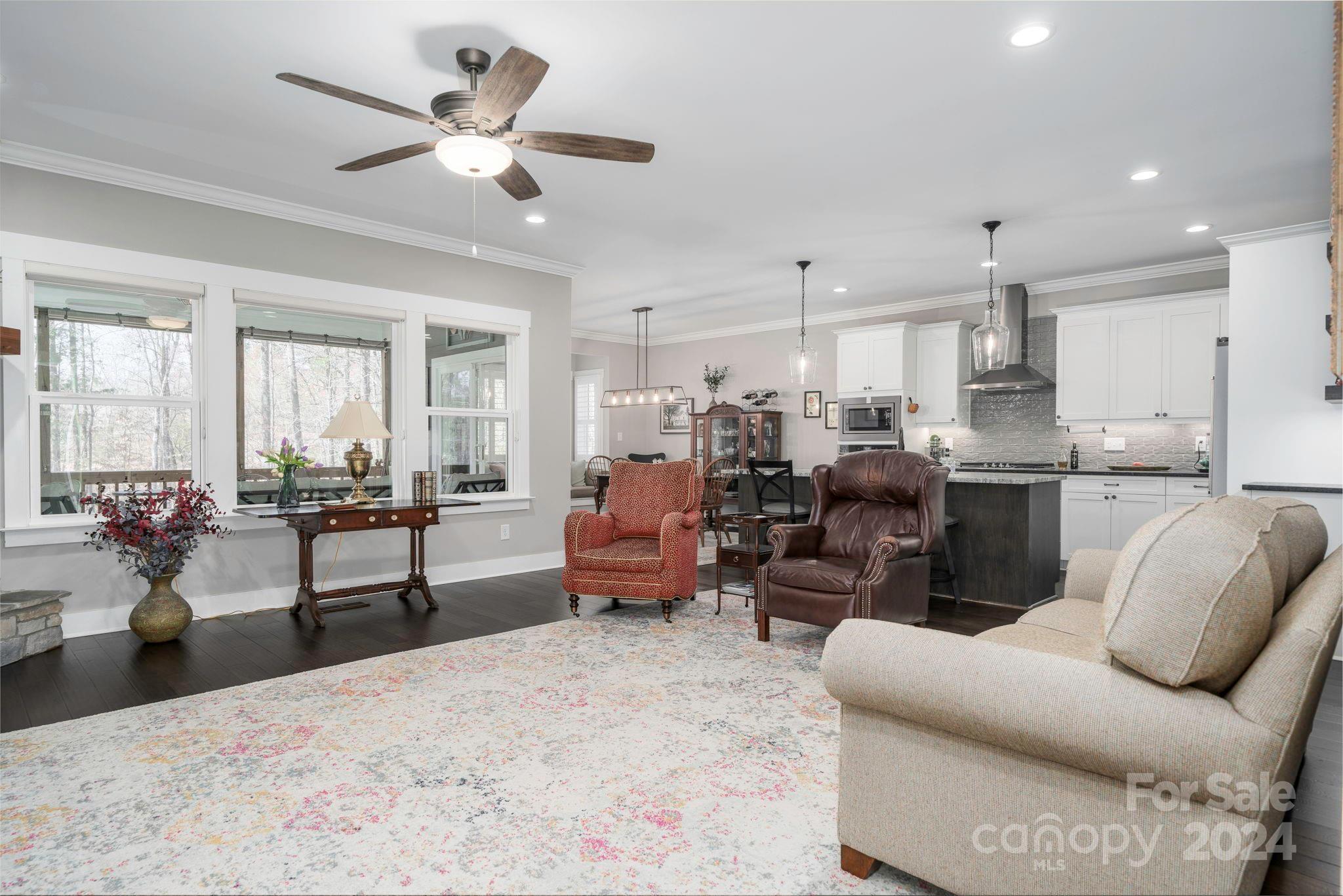 4537 N Wynswept Drive