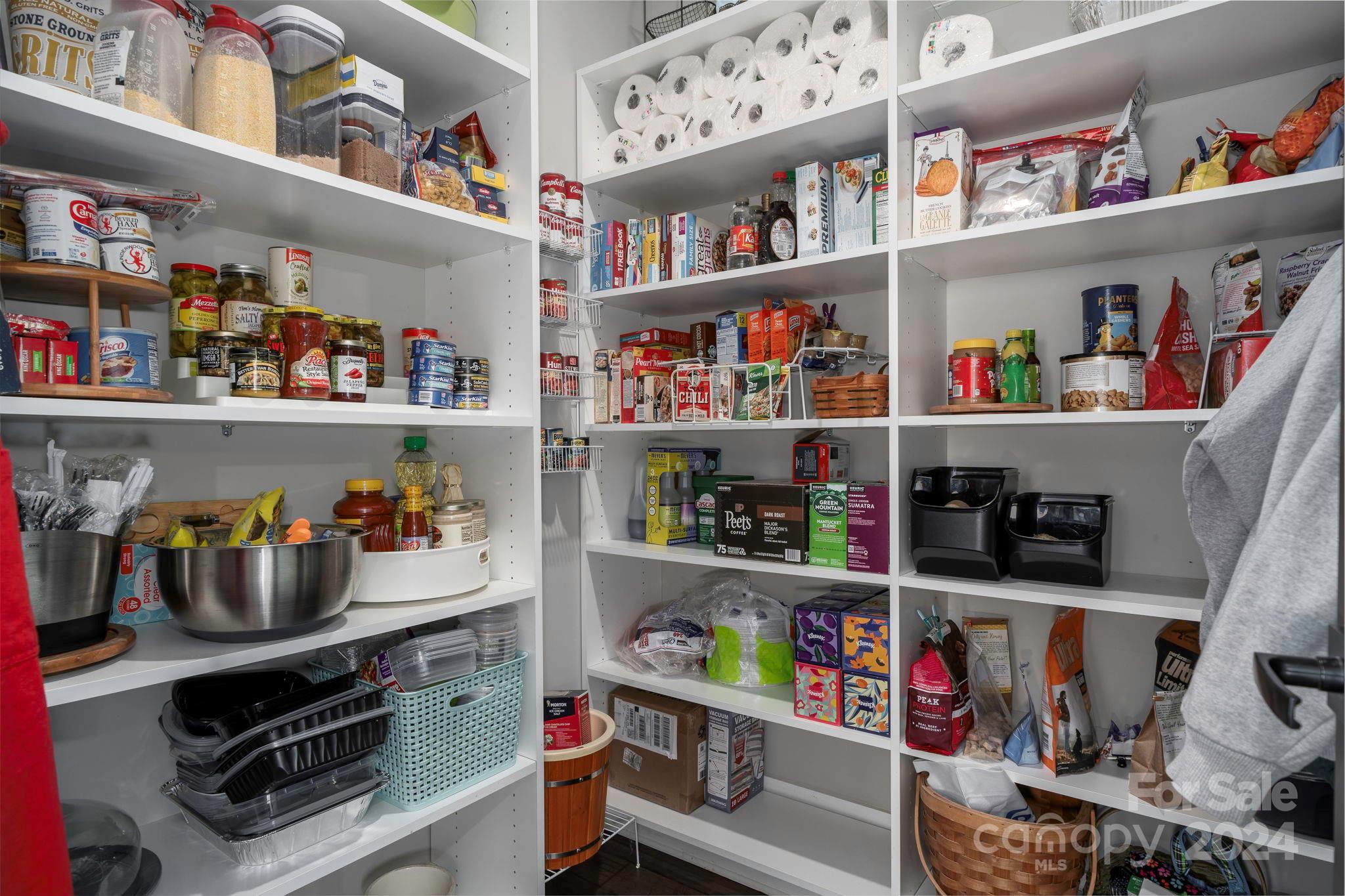 4537 N Wynswept Drive