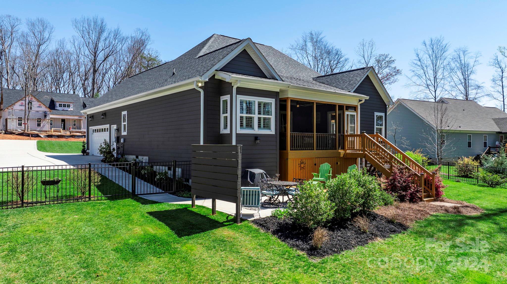 4537 N Wynswept Drive