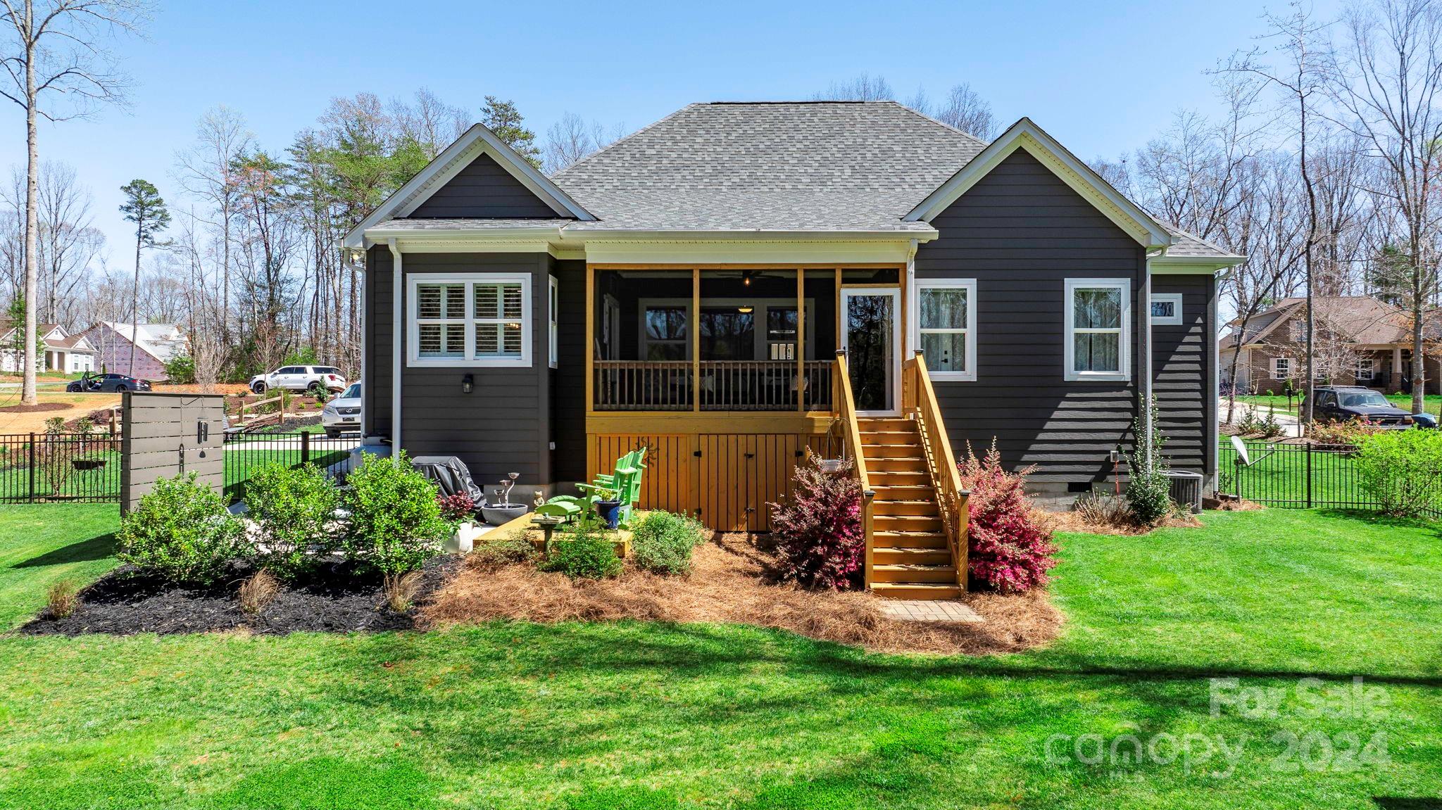 4537 N Wynswept Drive