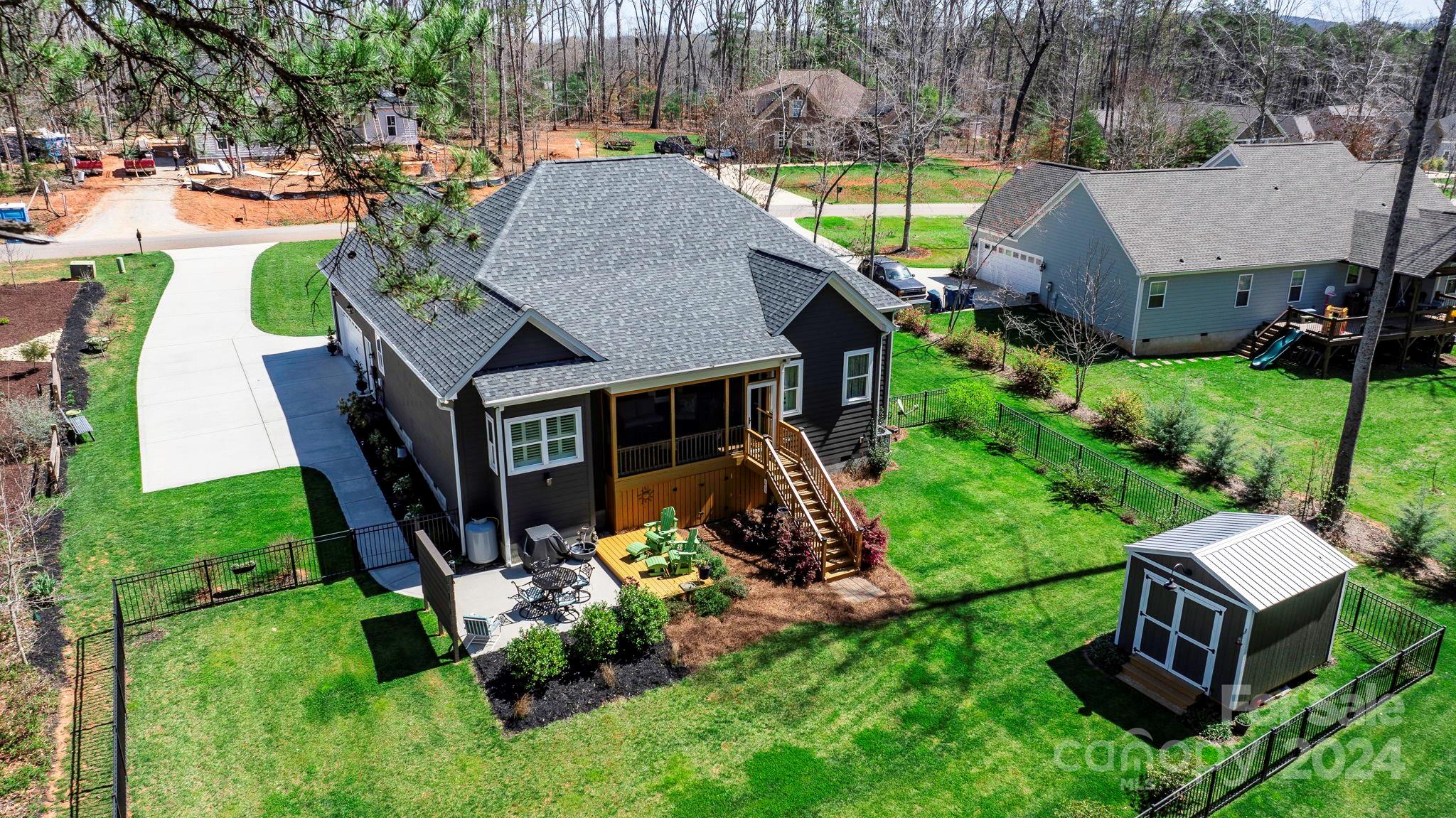 4537 N Wynswept Drive