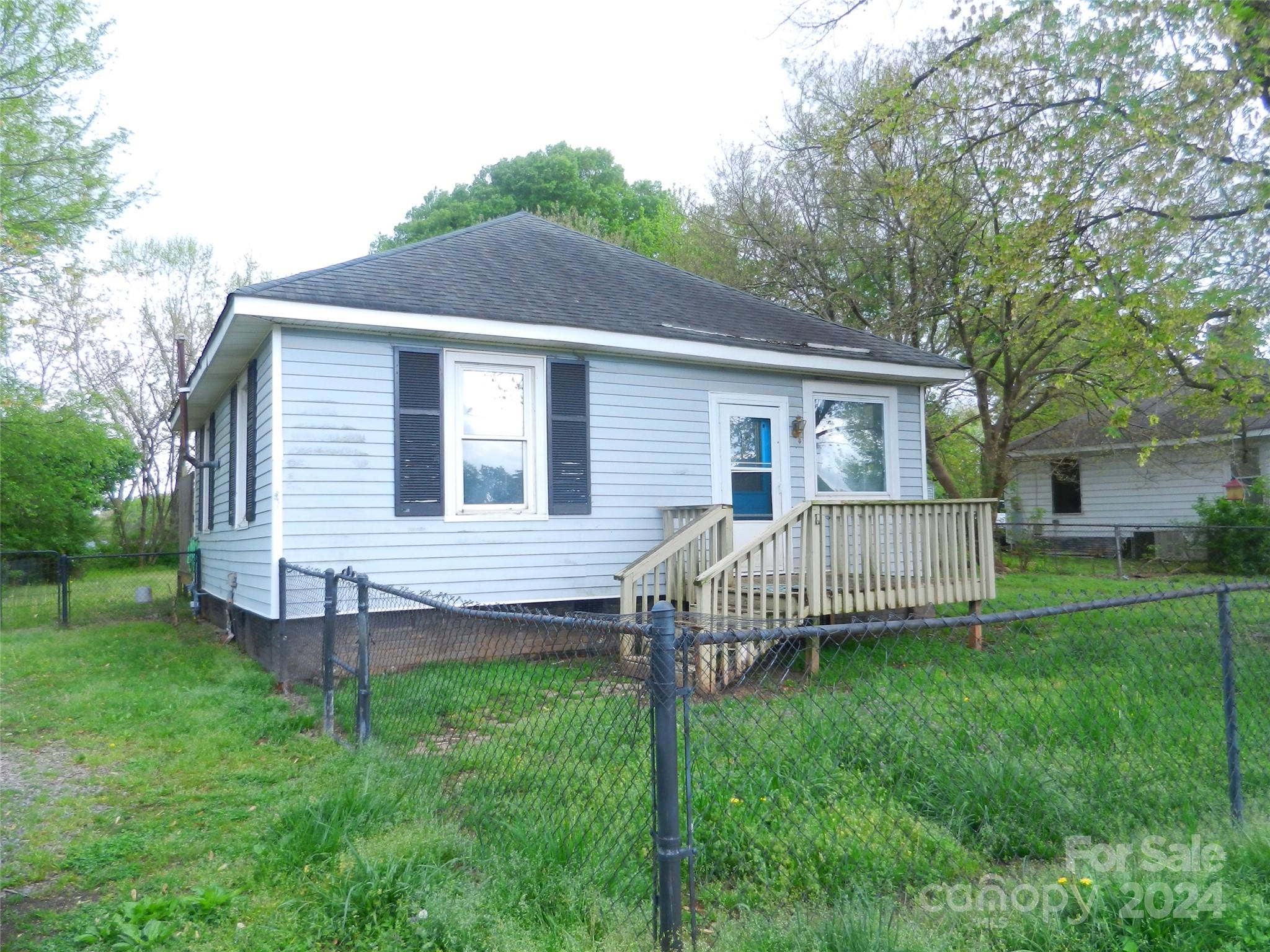 3027 Fair Oaks Drive