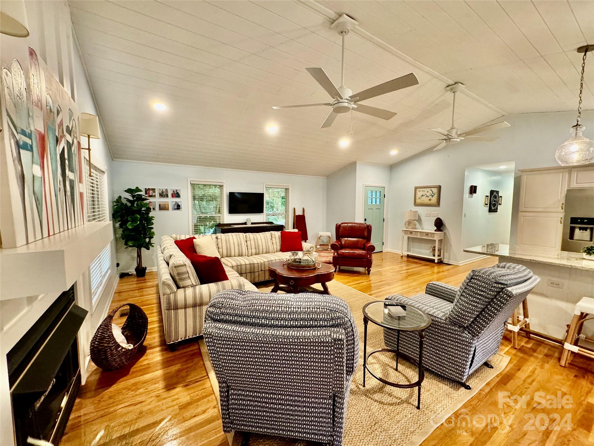 2250 Mallard Cove Drive