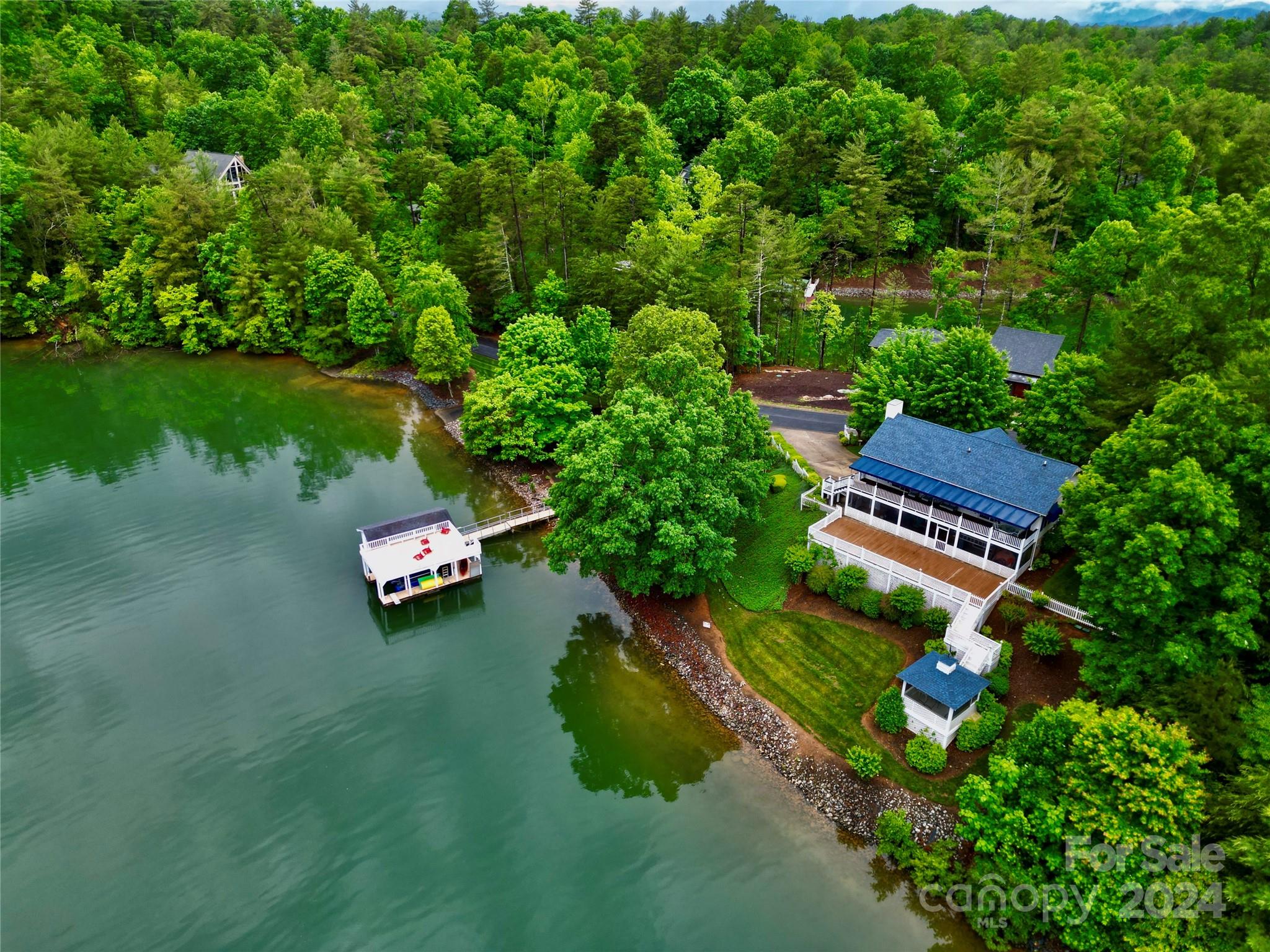 2250 Mallard Cove Drive