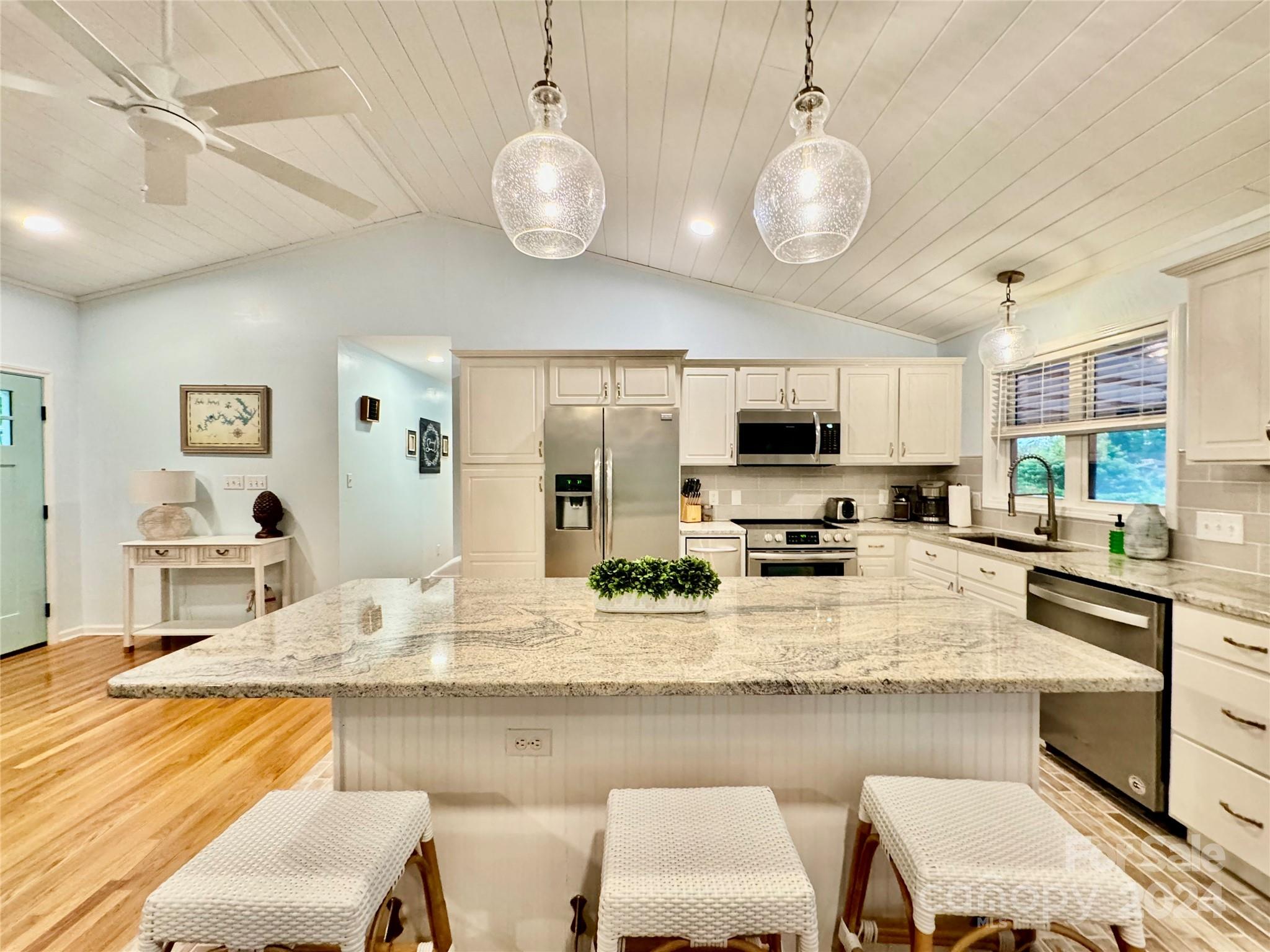 2250 Mallard Cove Drive