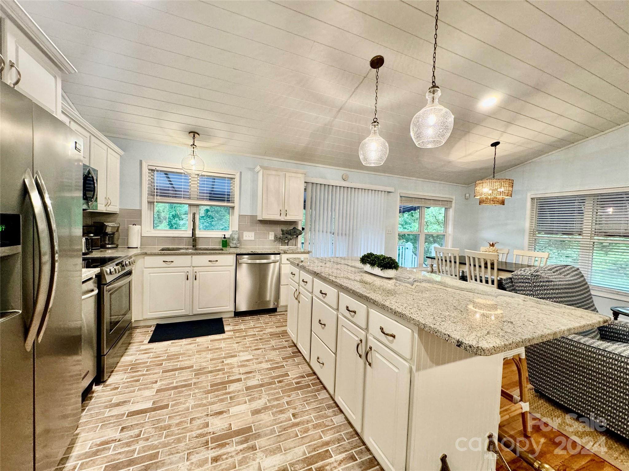 2250 Mallard Cove Drive