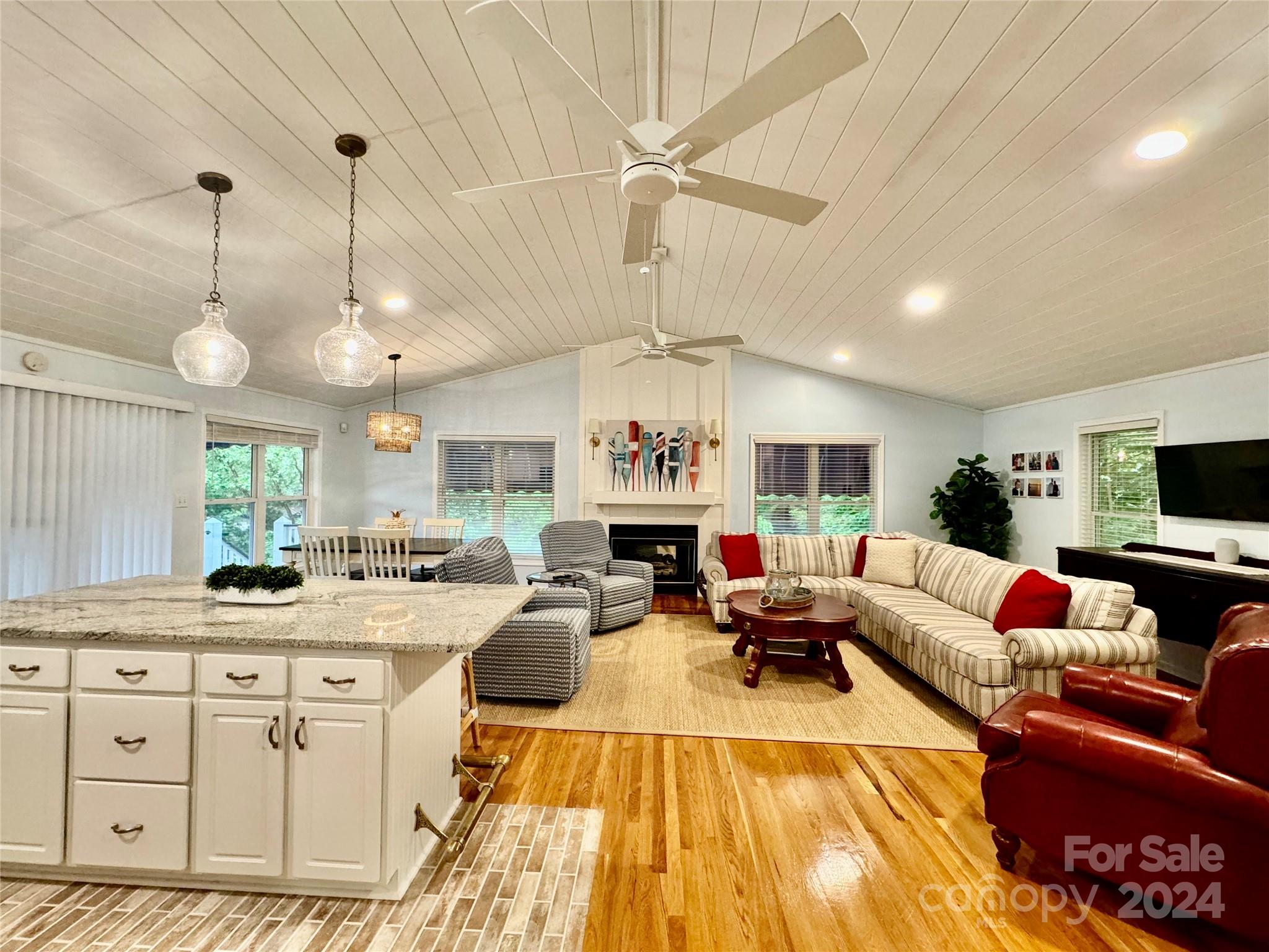 2250 Mallard Cove Drive