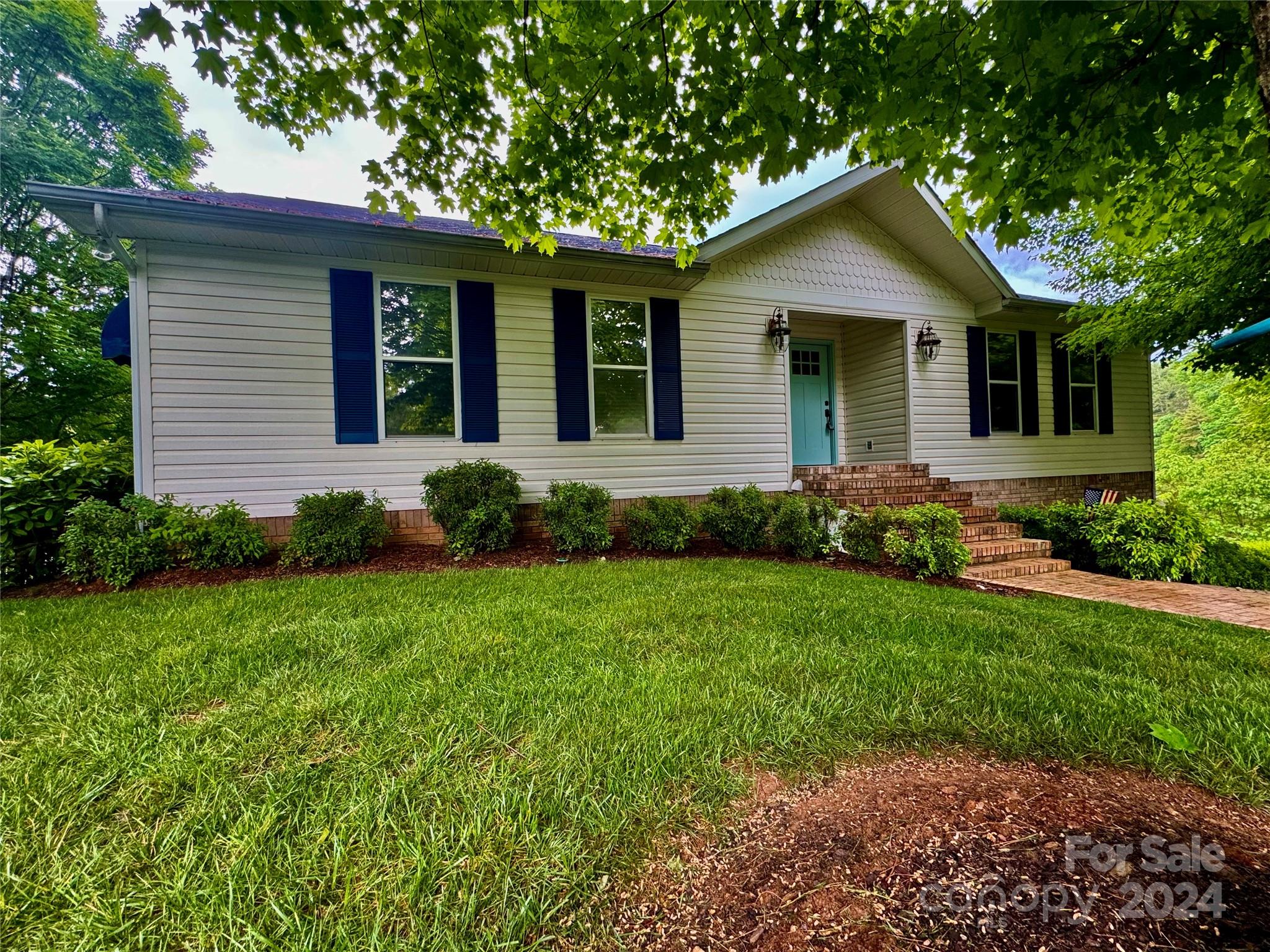 2250 Mallard Cove Drive