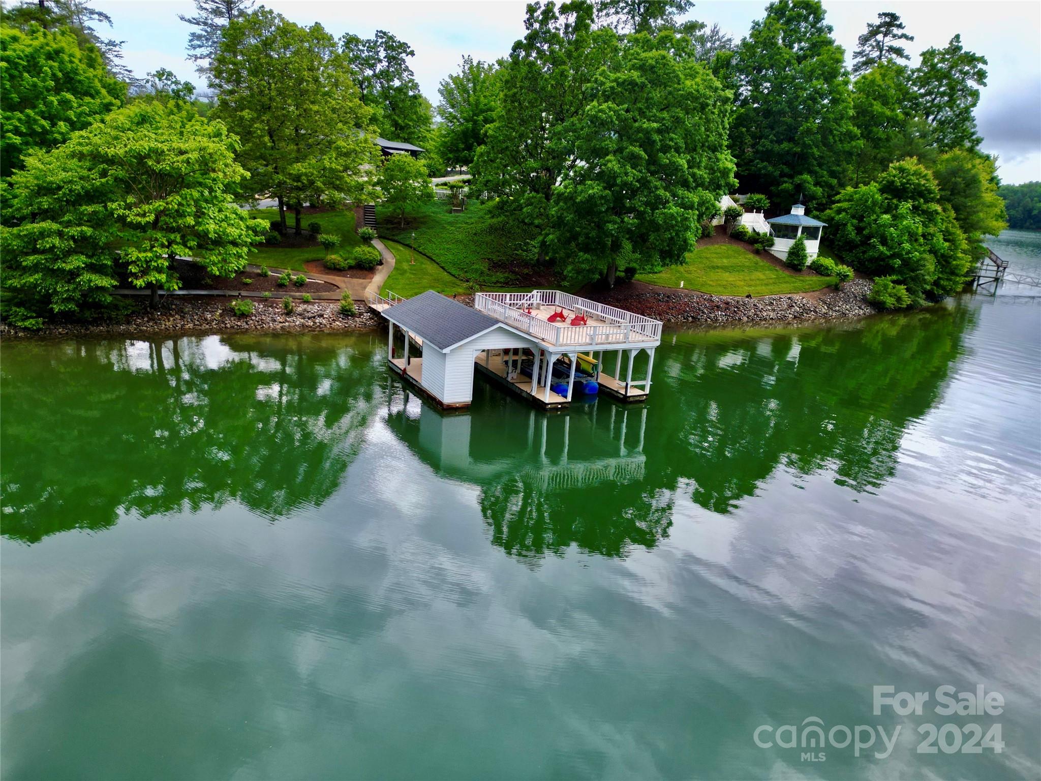 2250 Mallard Cove Drive