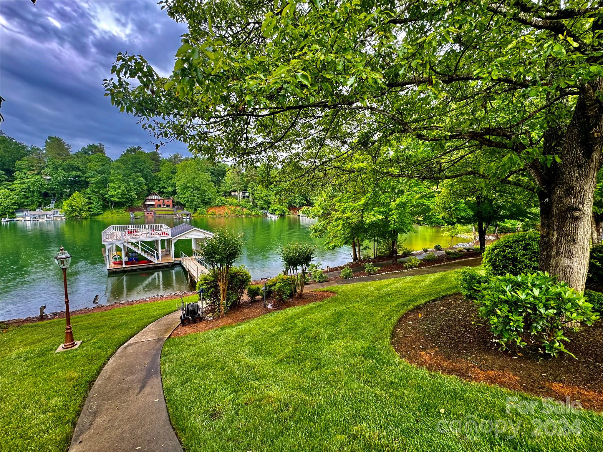 2250 Mallard Cove Drive