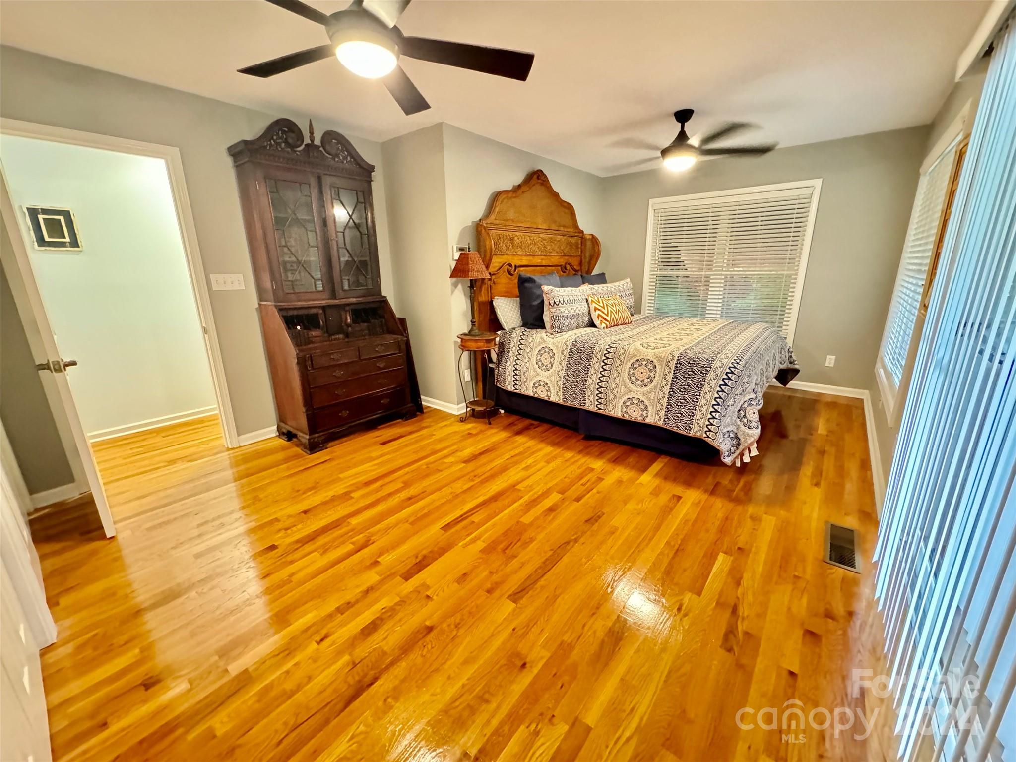 2250 Mallard Cove Drive