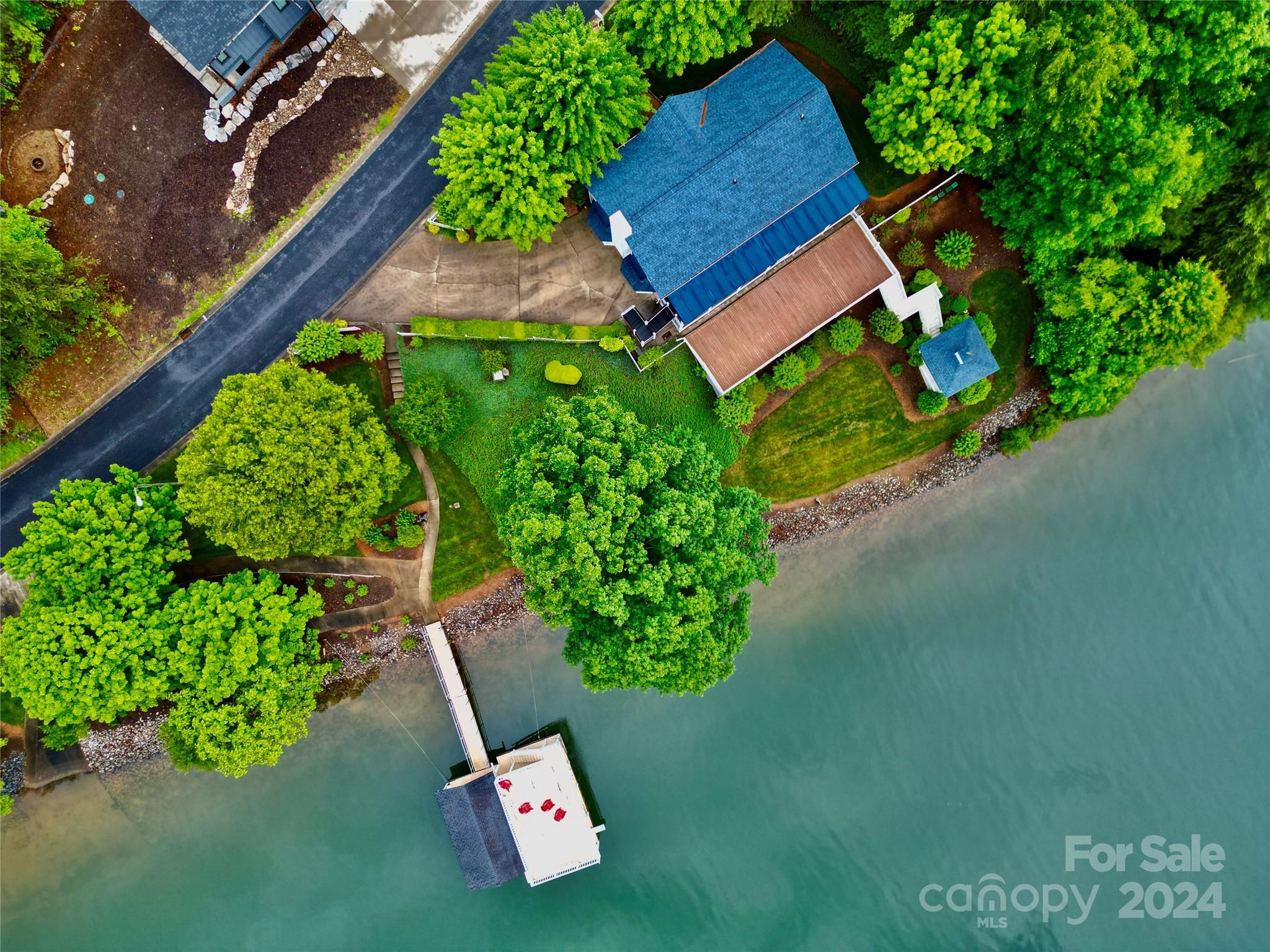 2250 Mallard Cove Drive