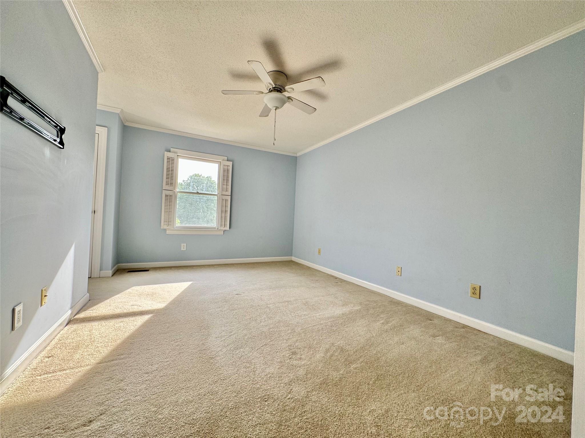 2705 N Center Street Unit: 68