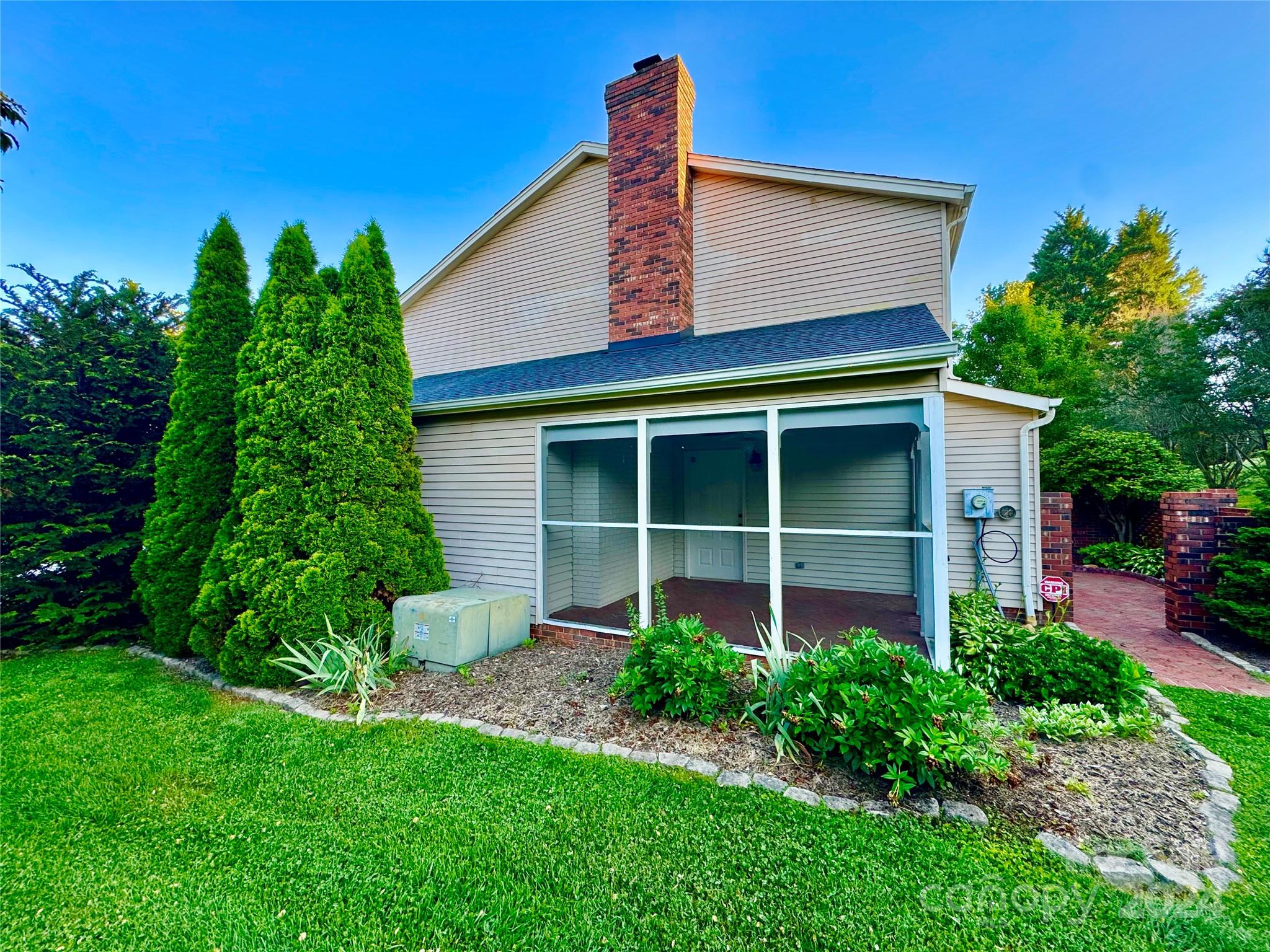 2705 N Center Street Unit: 68