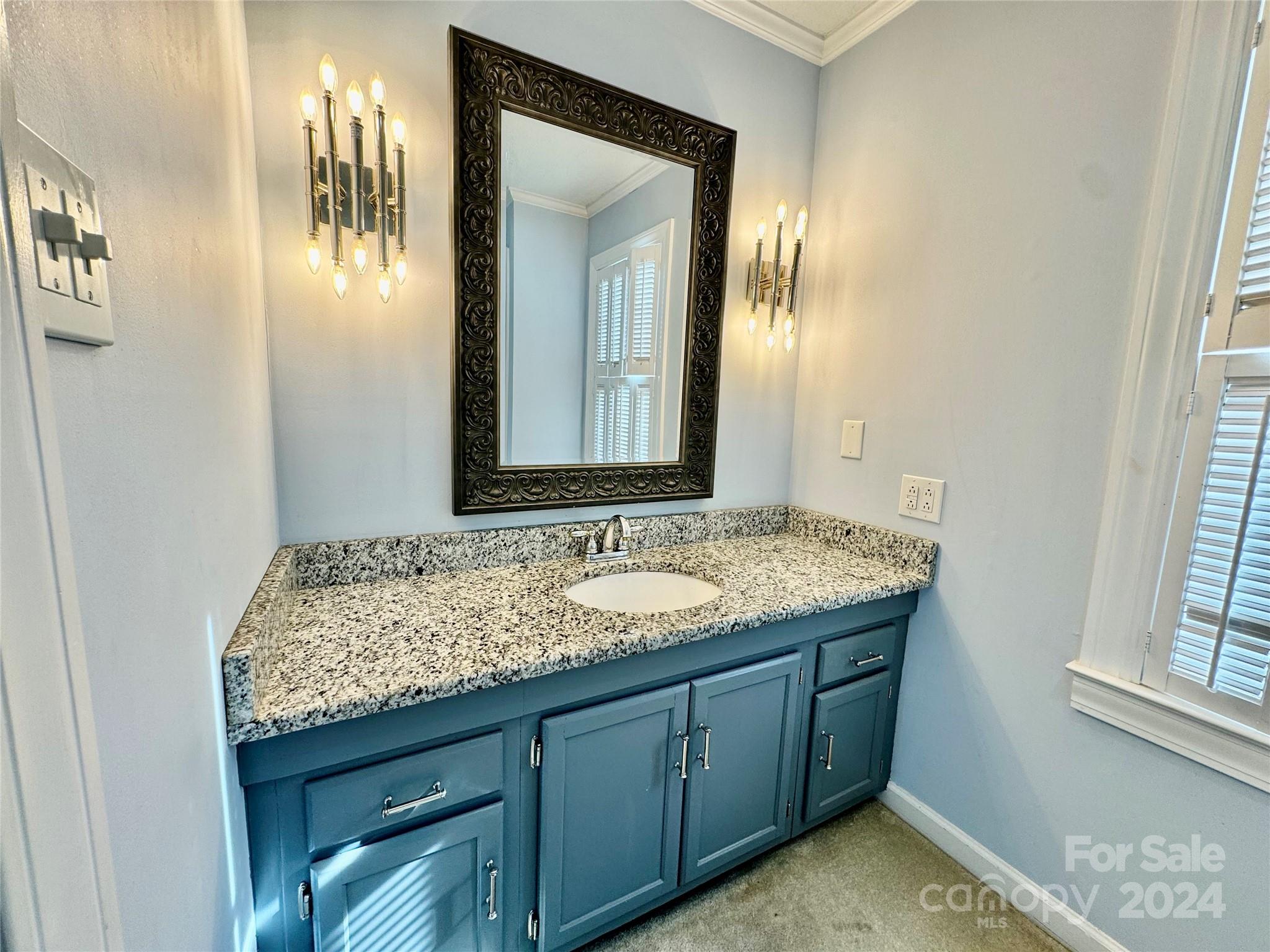 2705 N Center Street Unit: 68