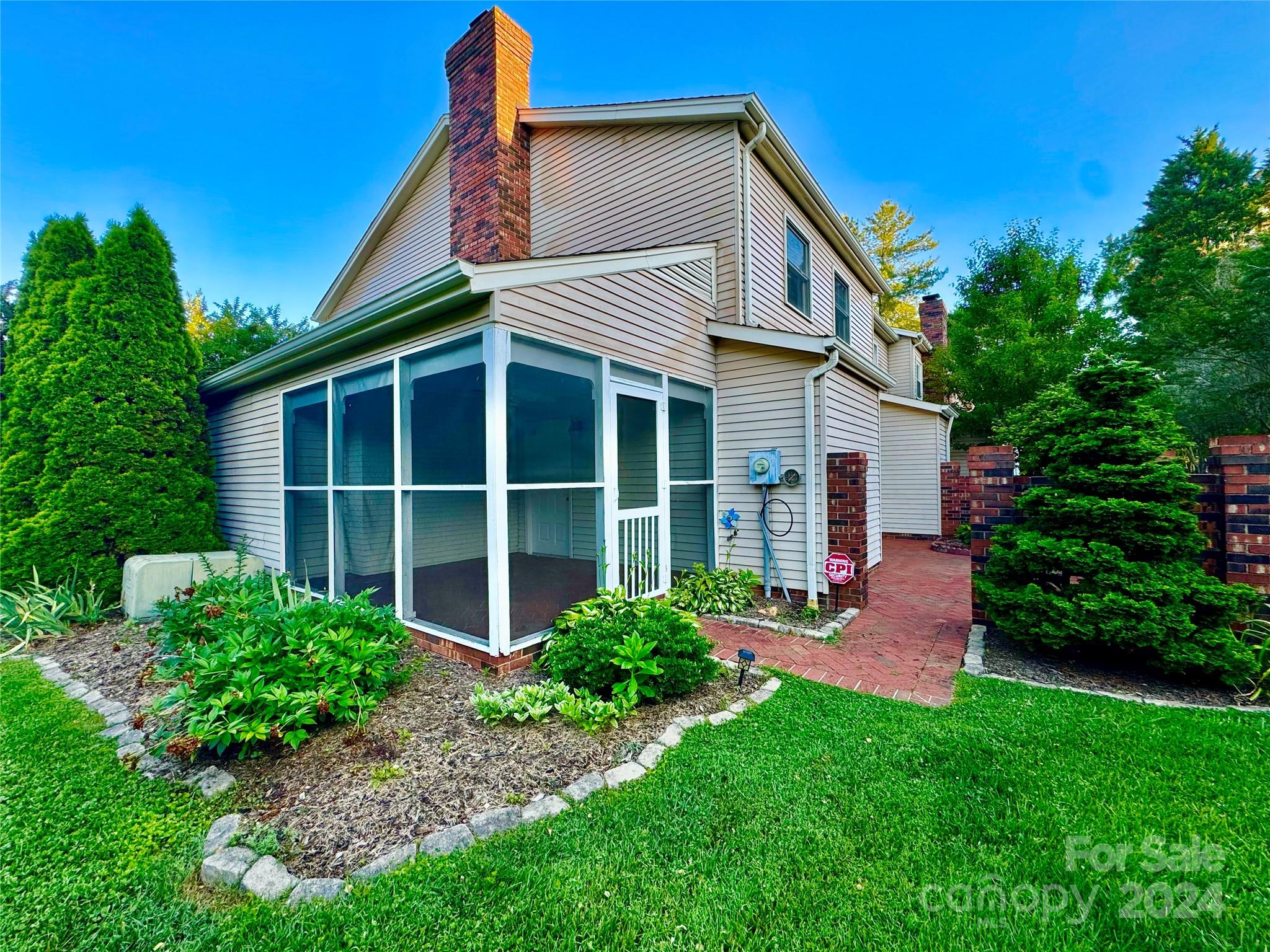 2705 N Center Street Unit: 68