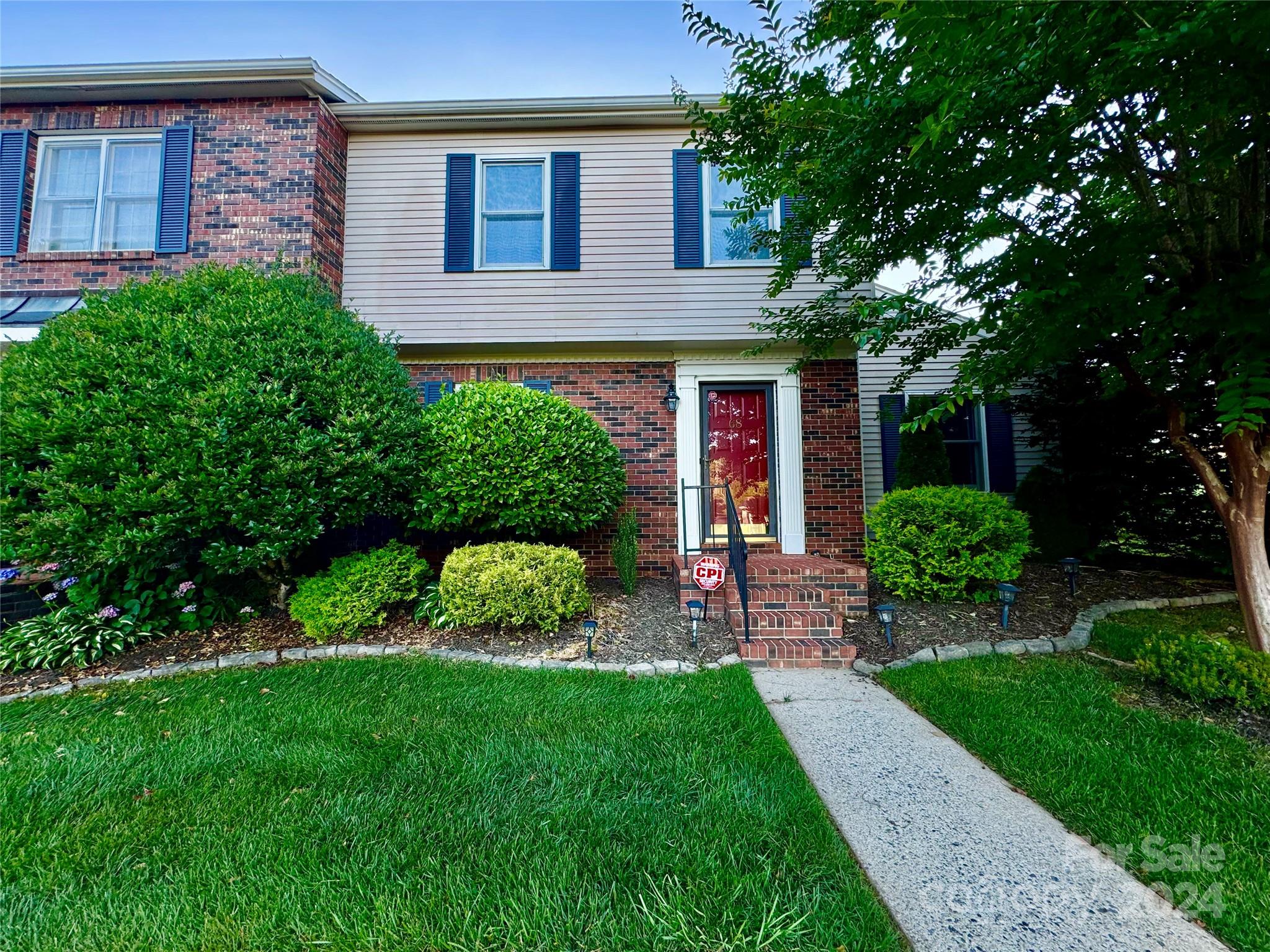 2705 N Center Street Unit: 68