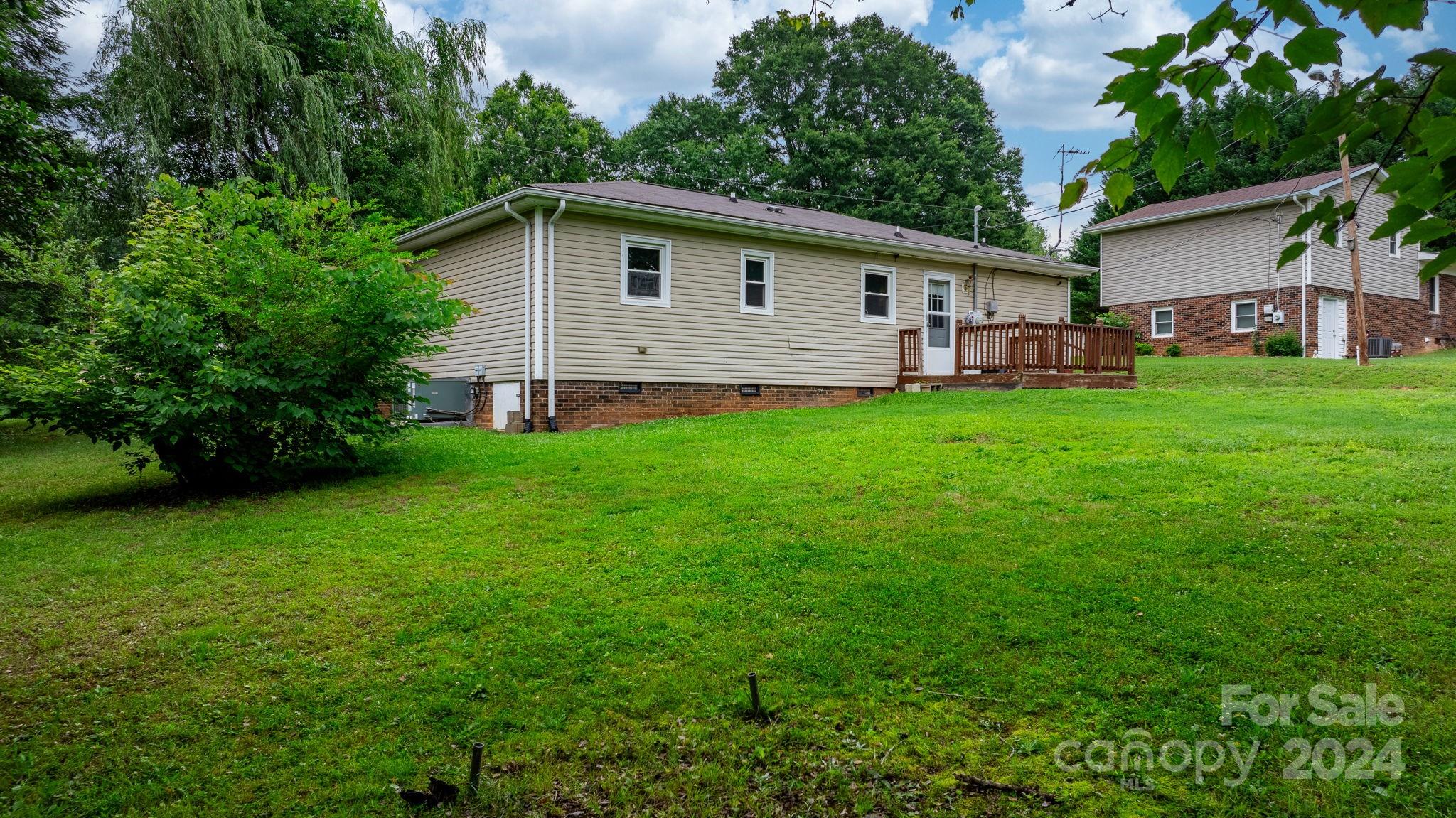 964 Village Circle