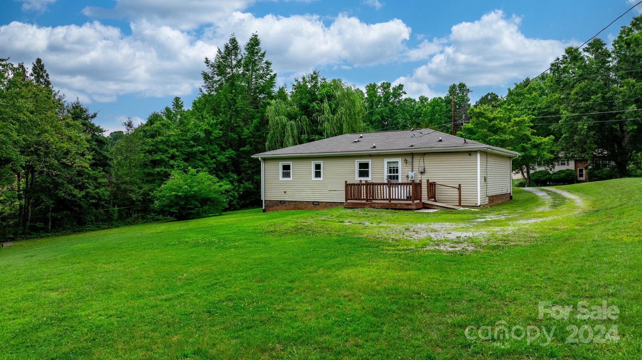 964 Village Circle