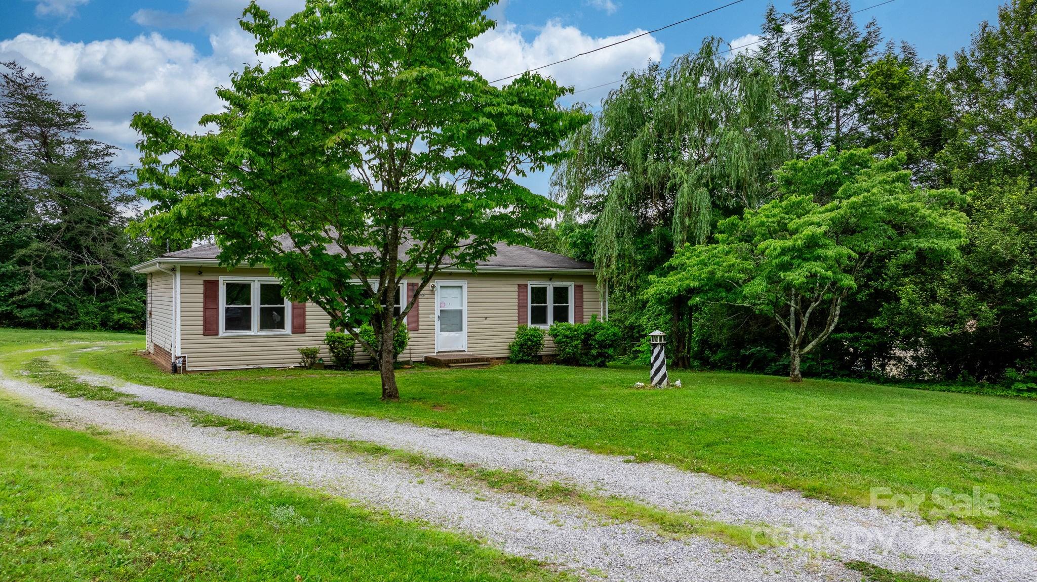 964 Village Circle