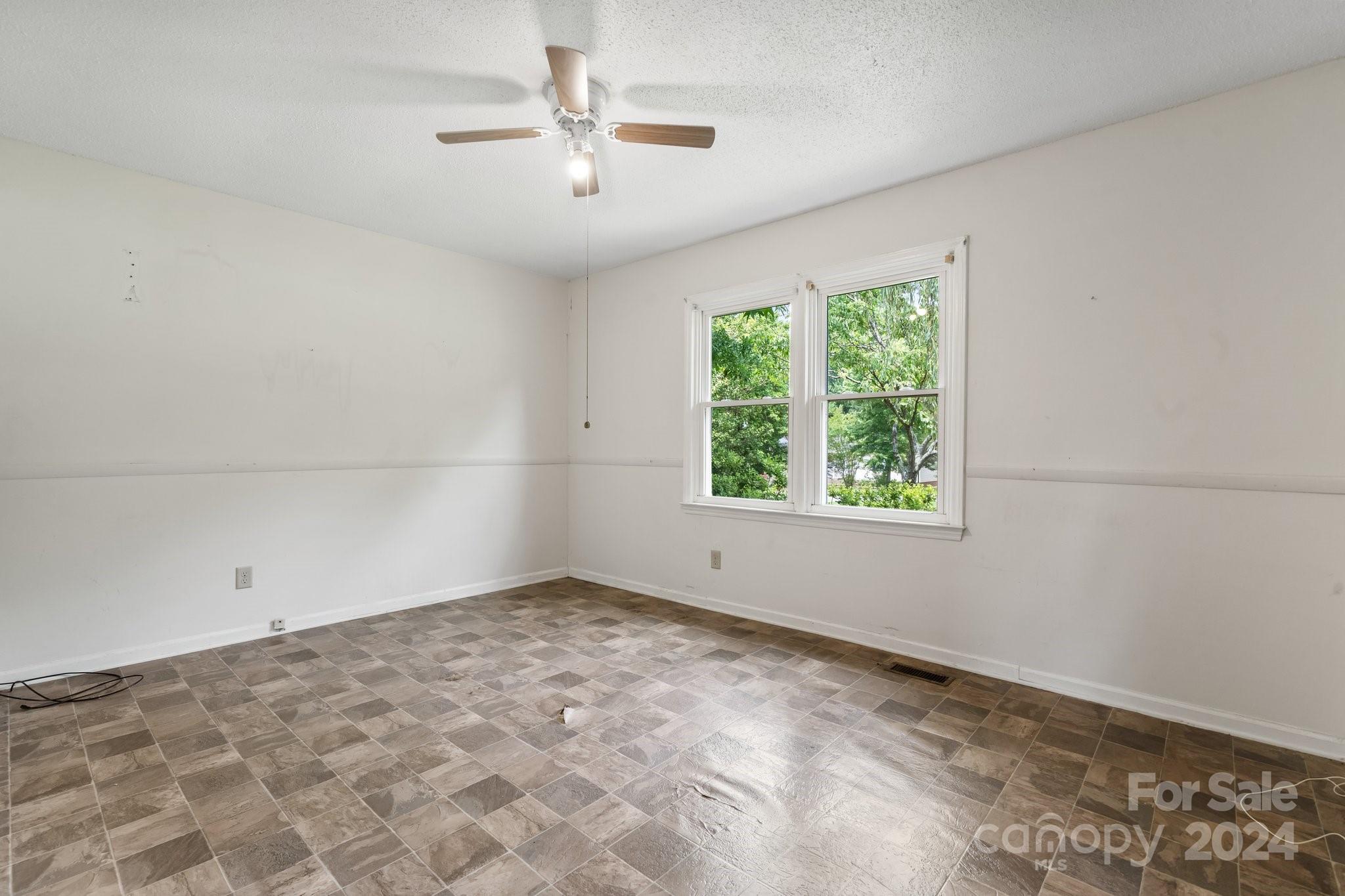 964 Village Circle