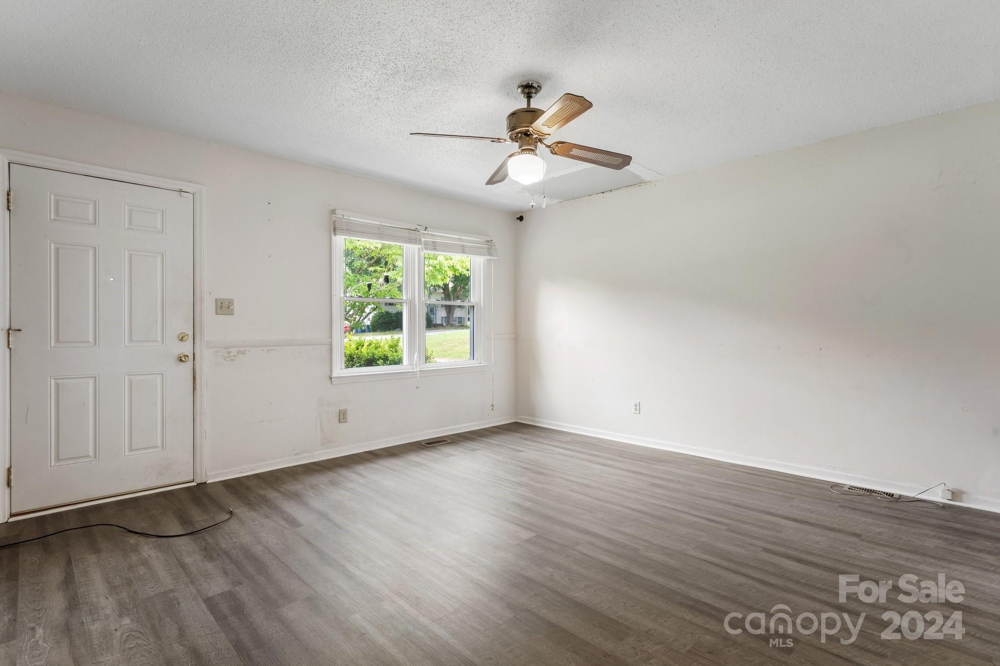 964 Village Circle