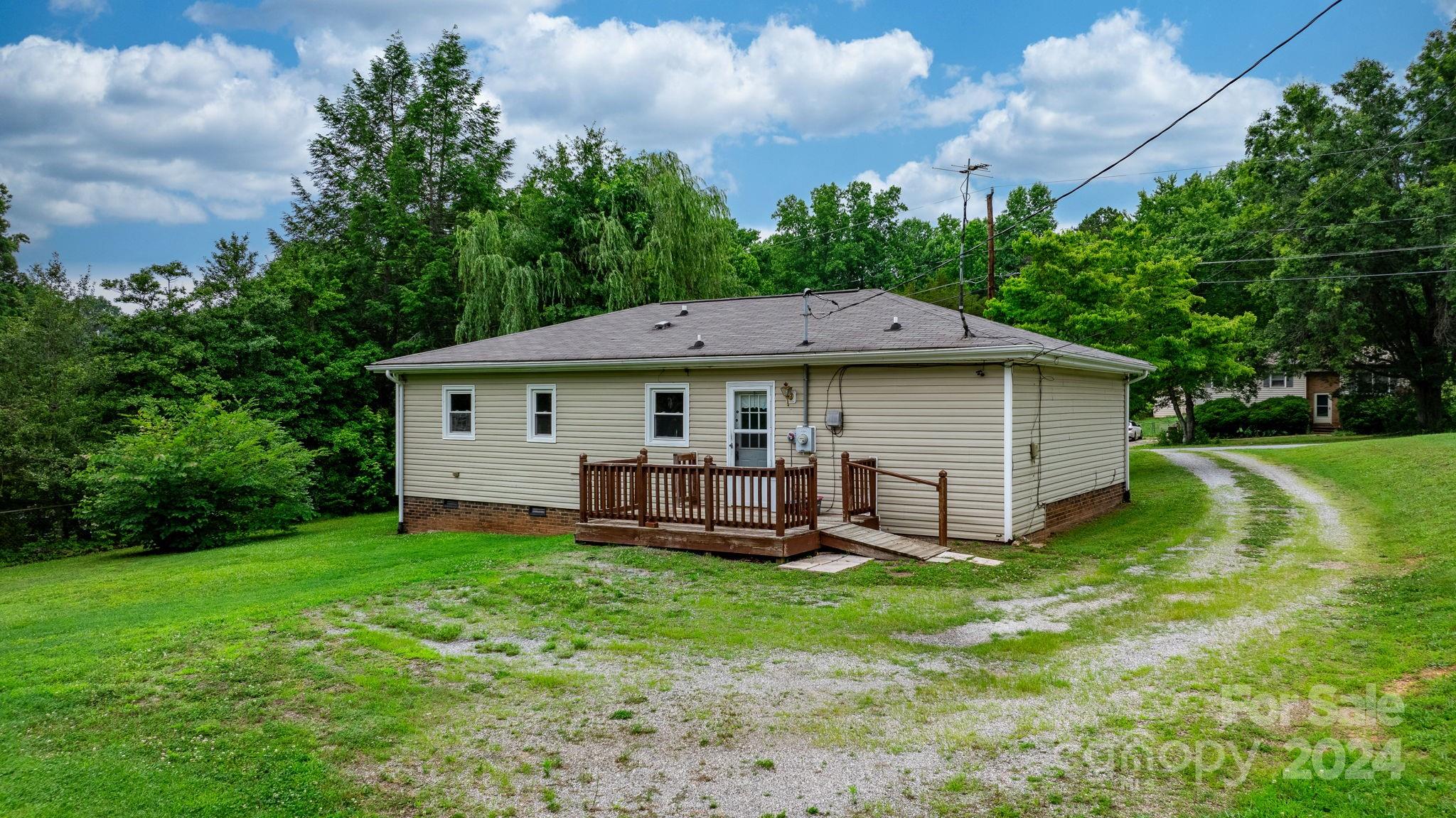964 Village Circle