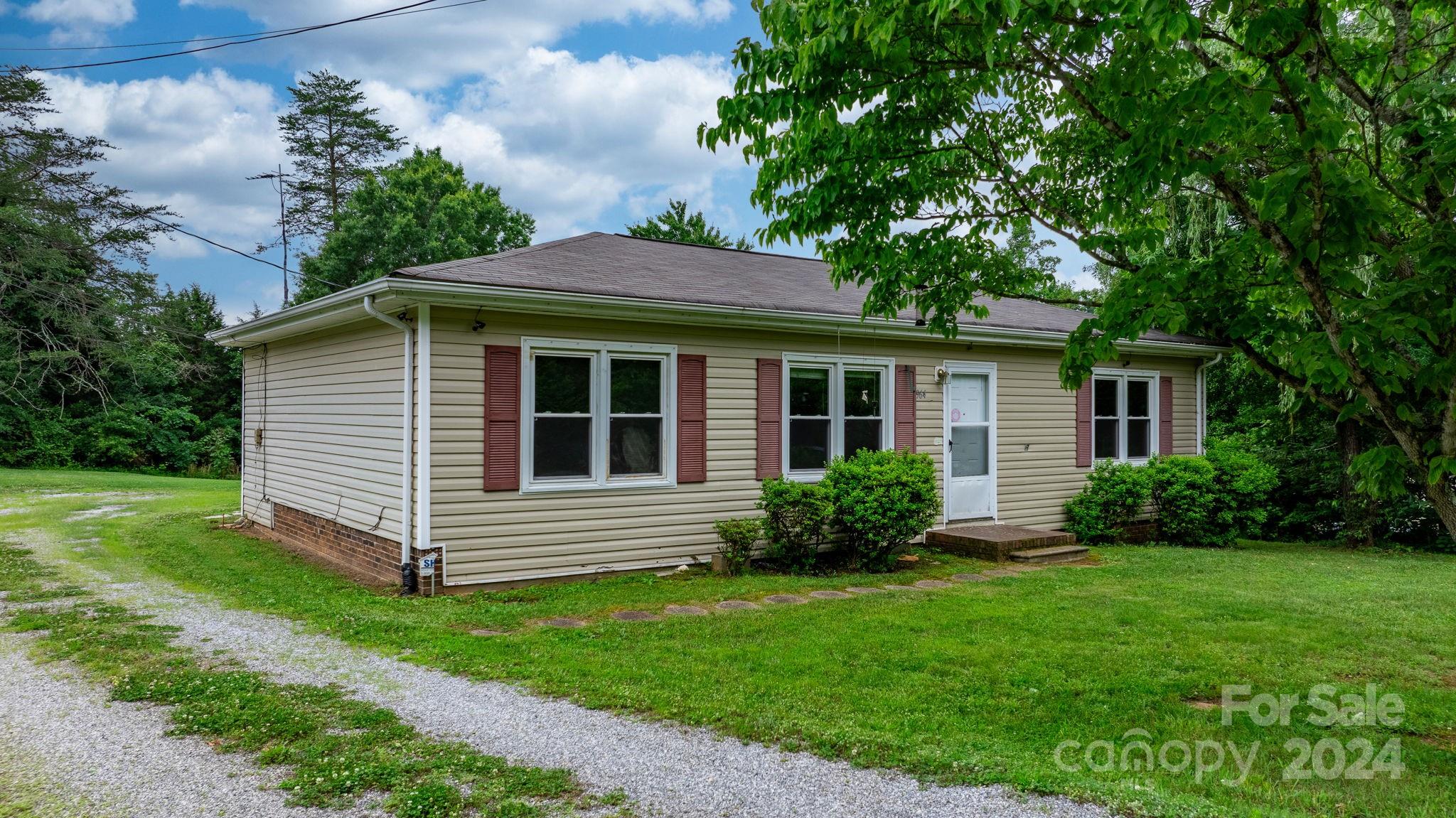 964 Village Circle