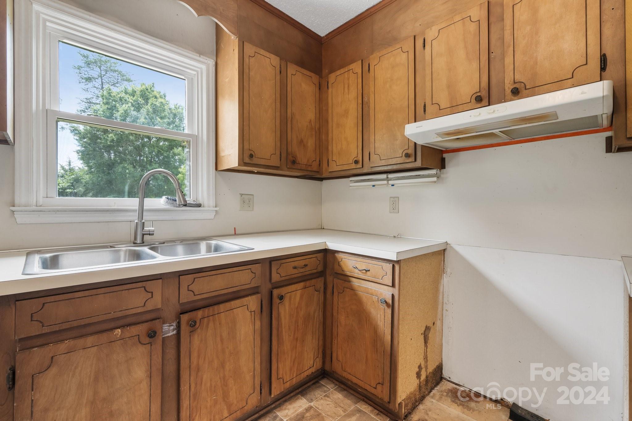 964 Village Circle