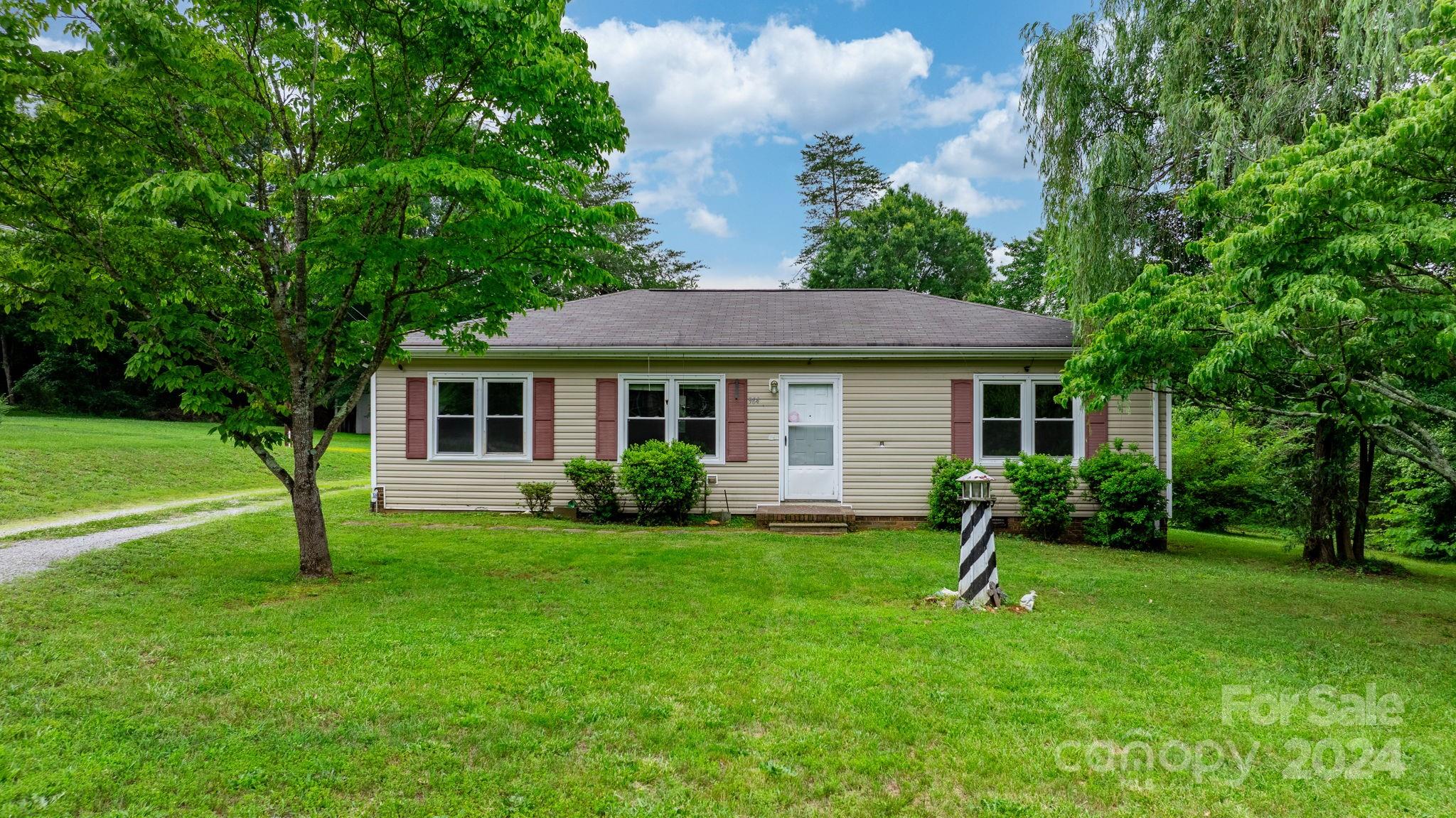 964 Village Circle