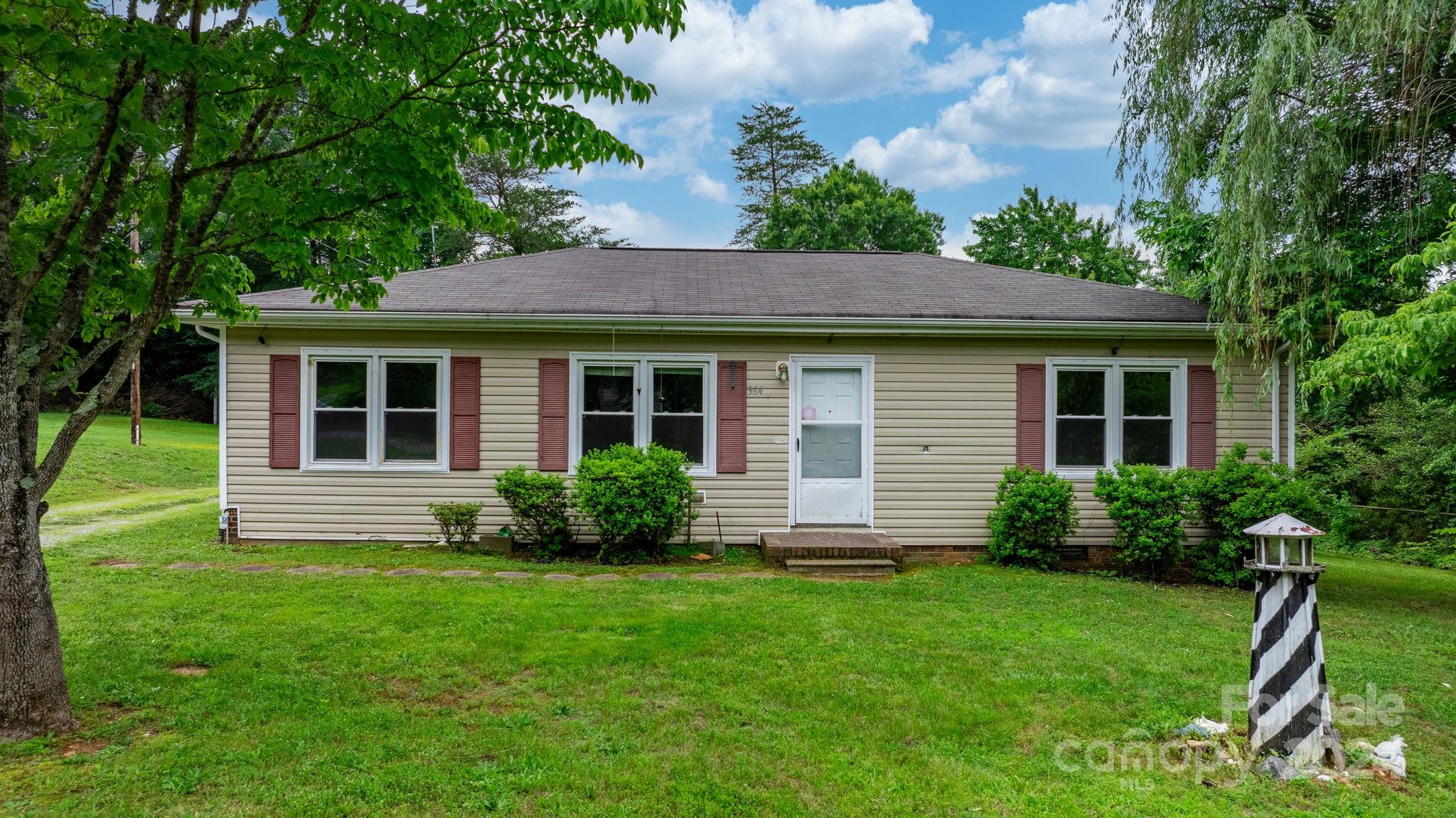 964 Village Circle