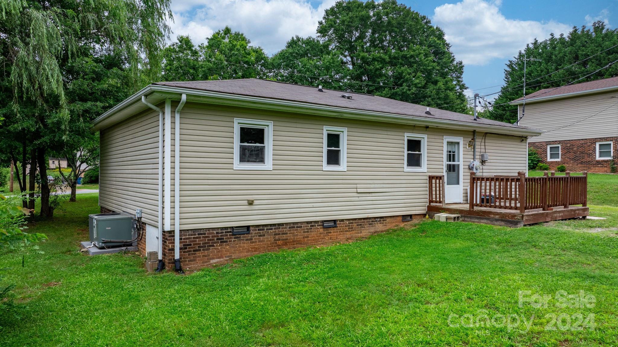 964 Village Circle